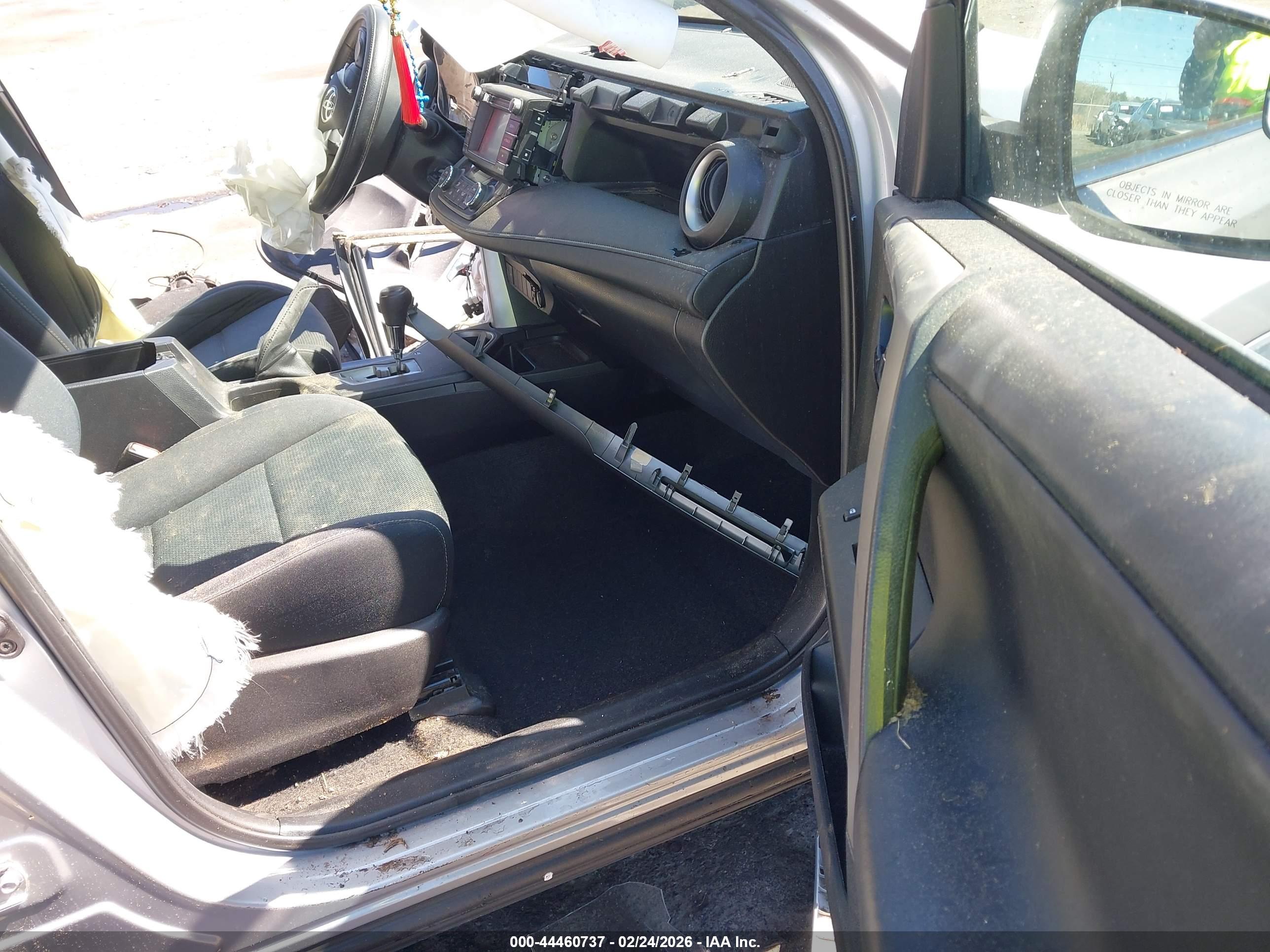 TOYOTA RAV4 image 5