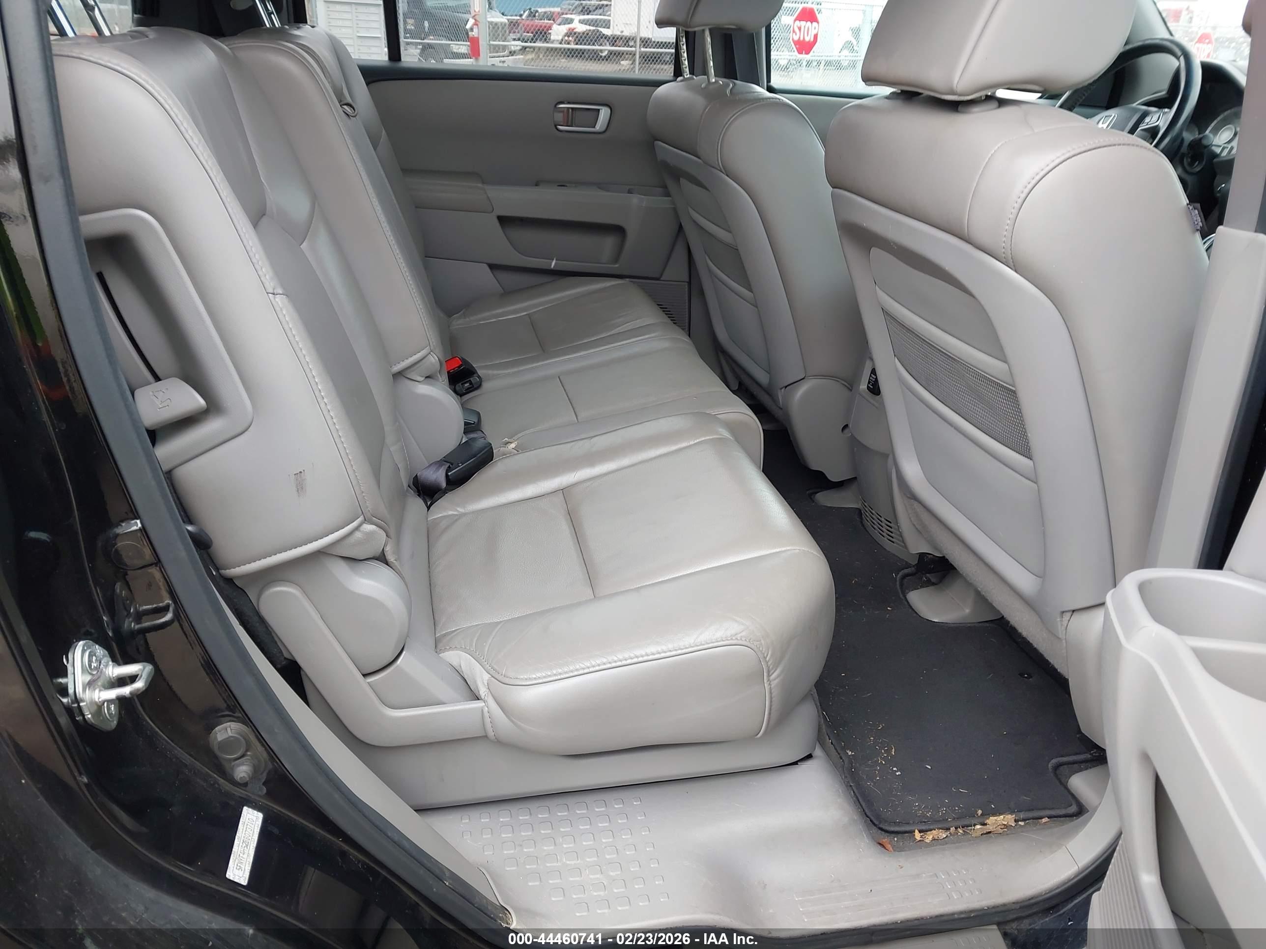 HONDA PILOT image 8