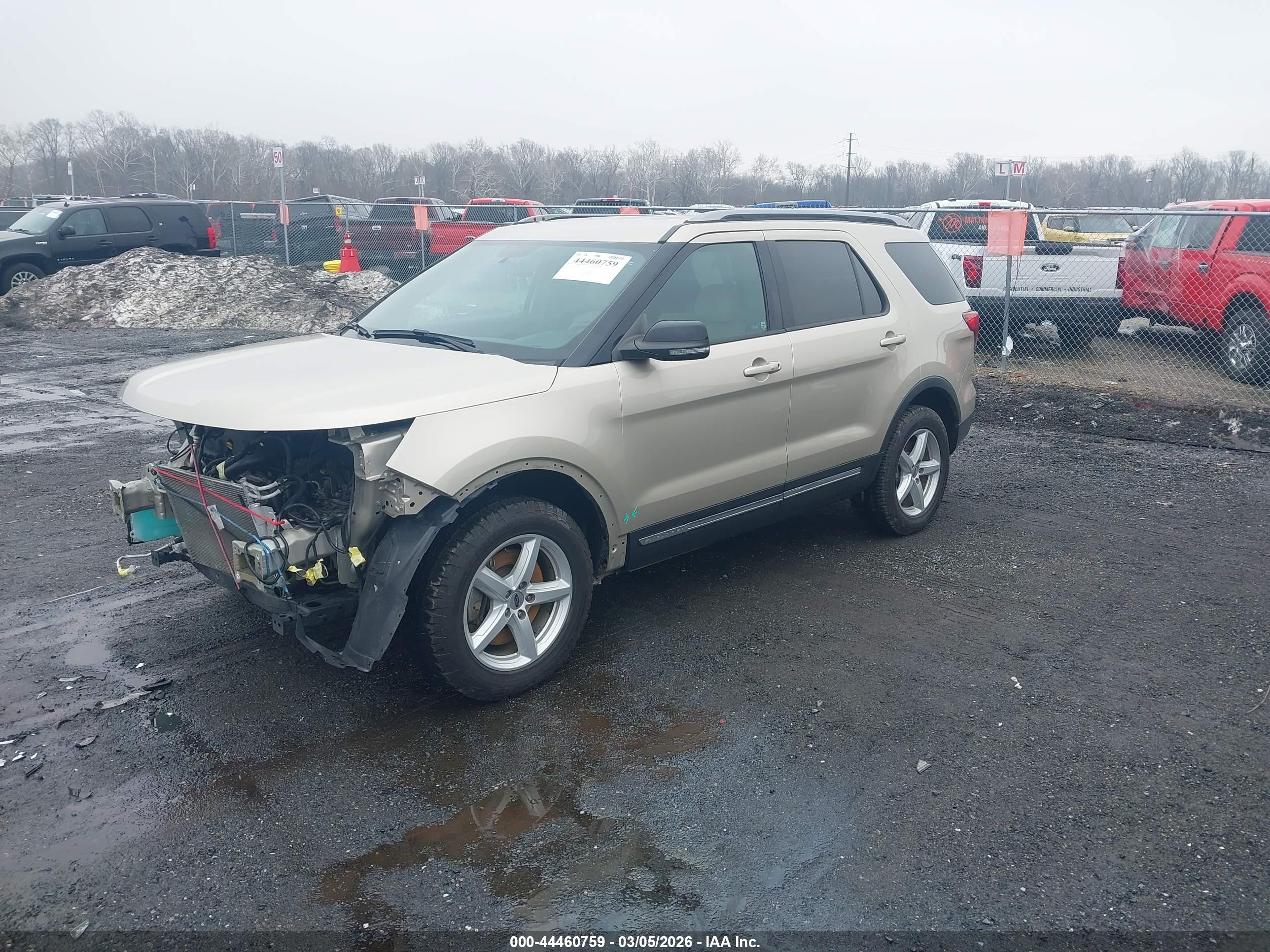 FORD EXPLORER image 2