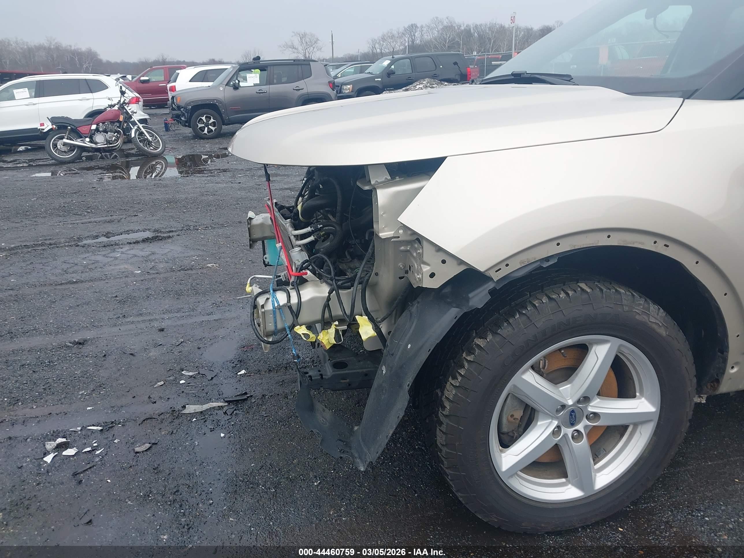 FORD EXPLORER image 6