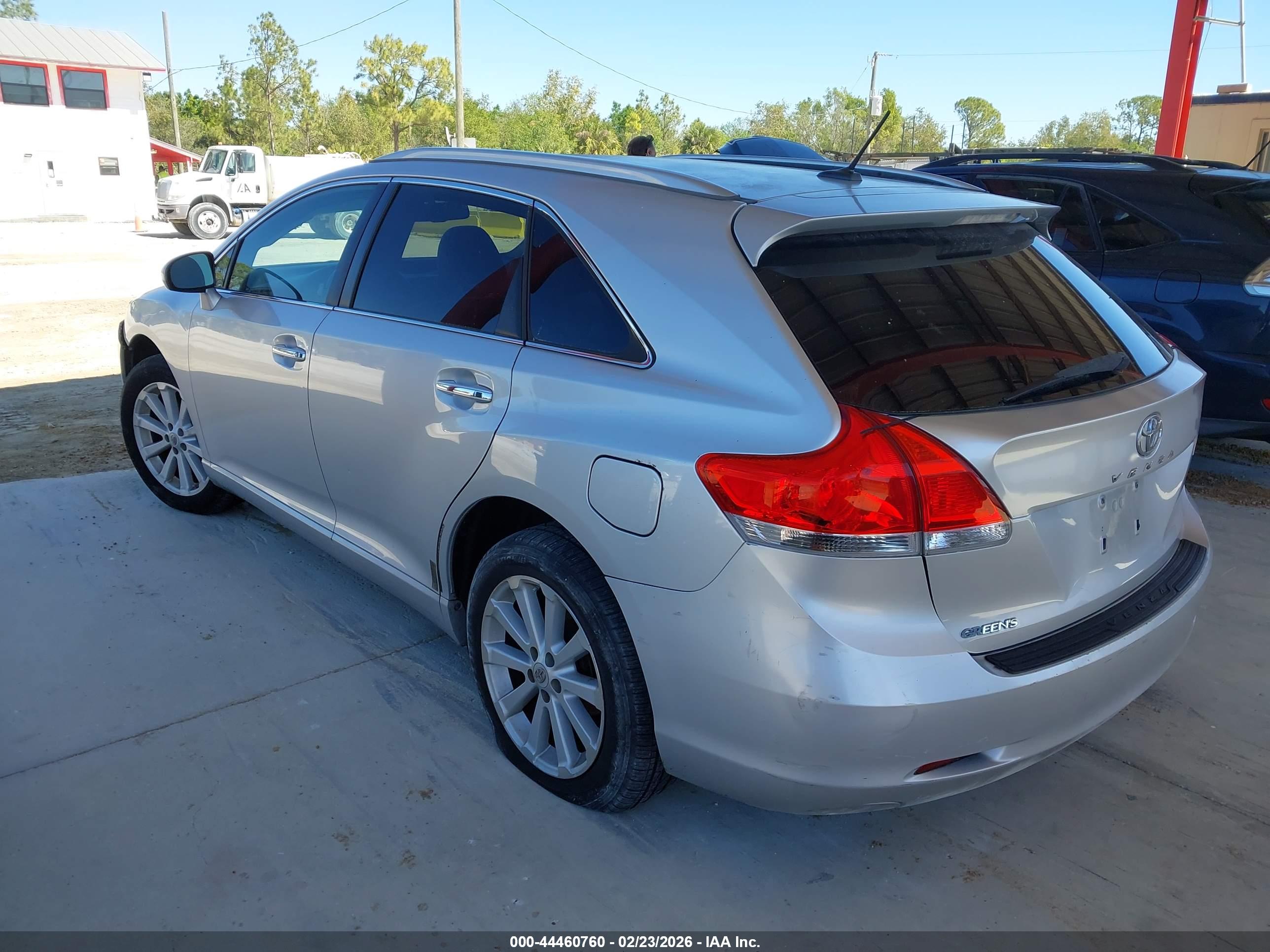 TOYOTA VENZA image 3