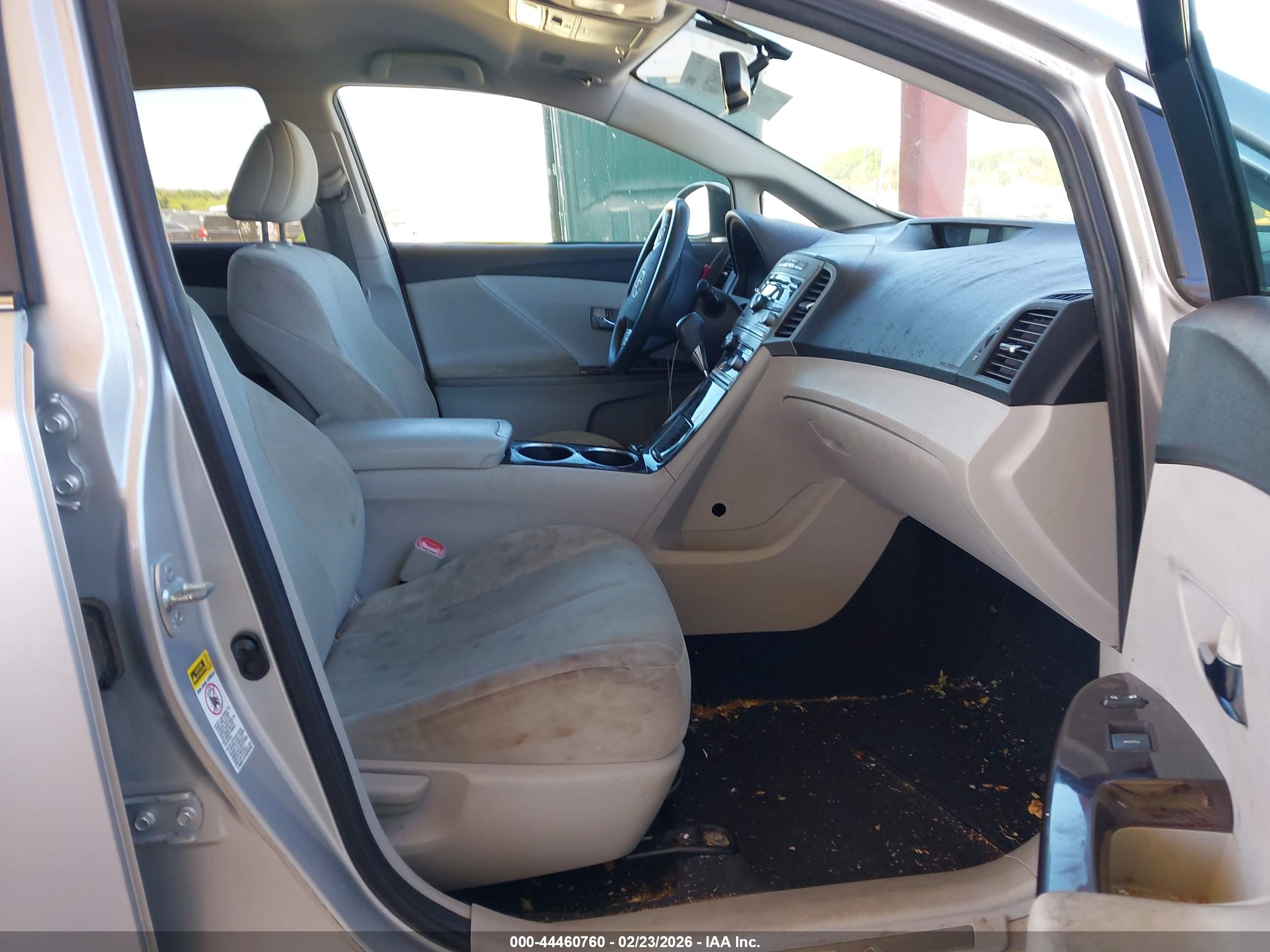 TOYOTA VENZA image 5
