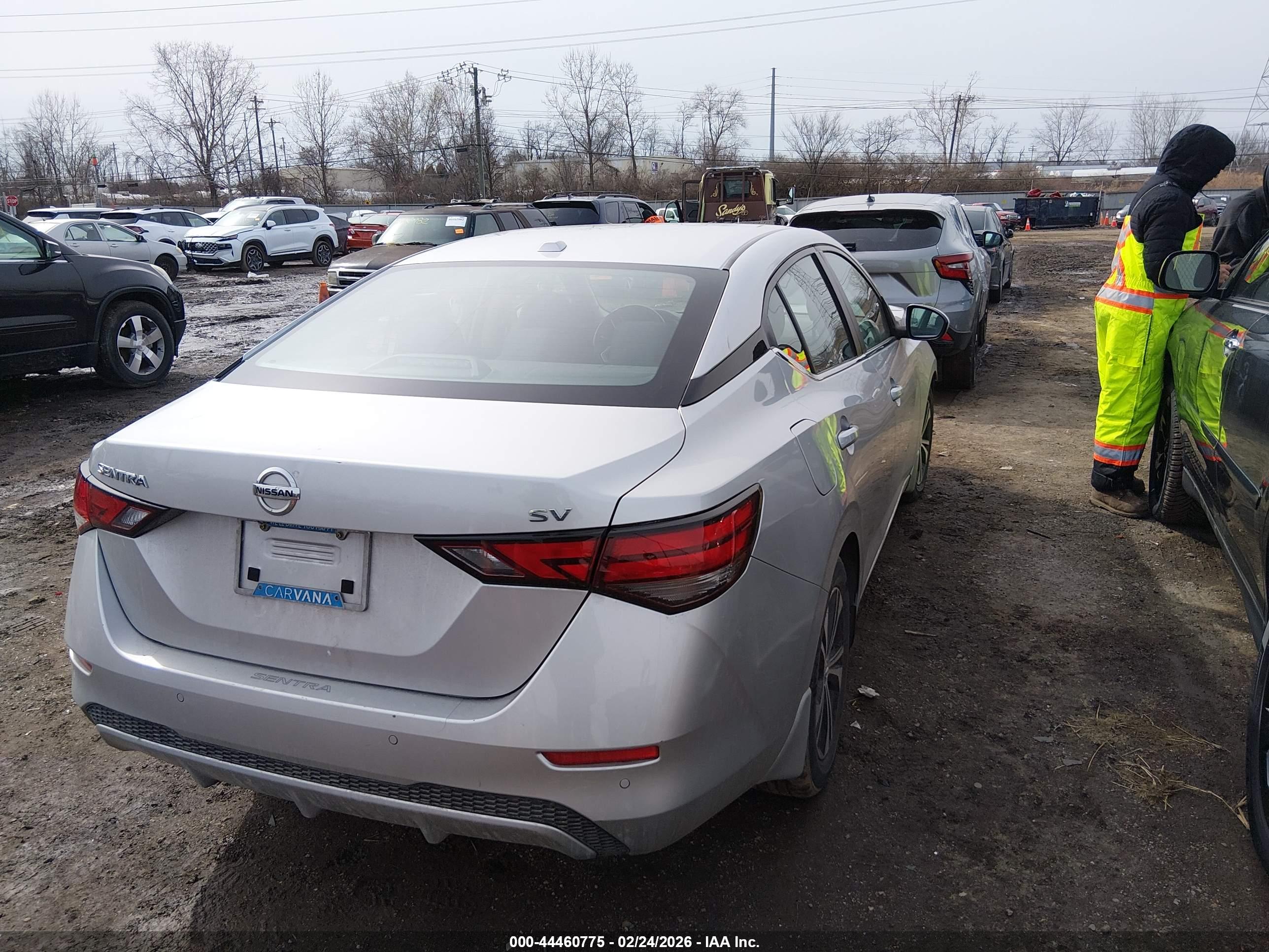 NISSAN SENTRA image 4
