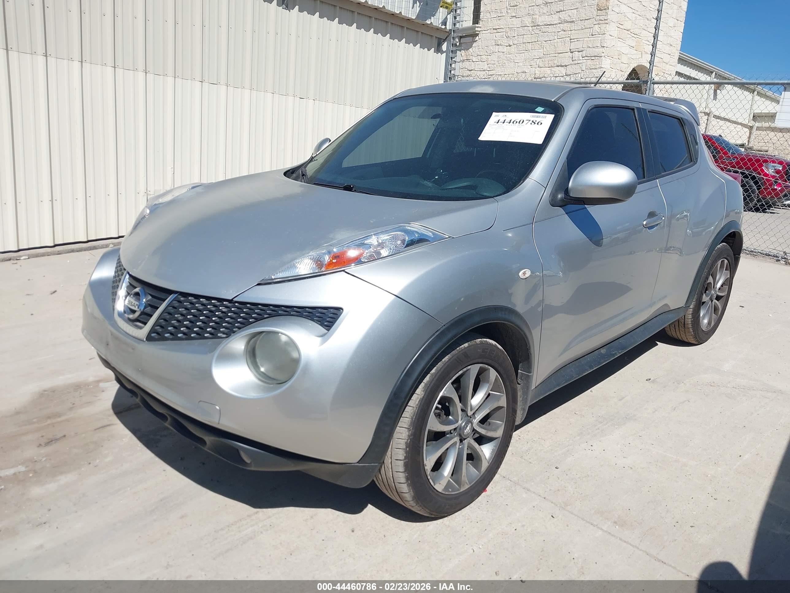 NISSAN JUKE image 2