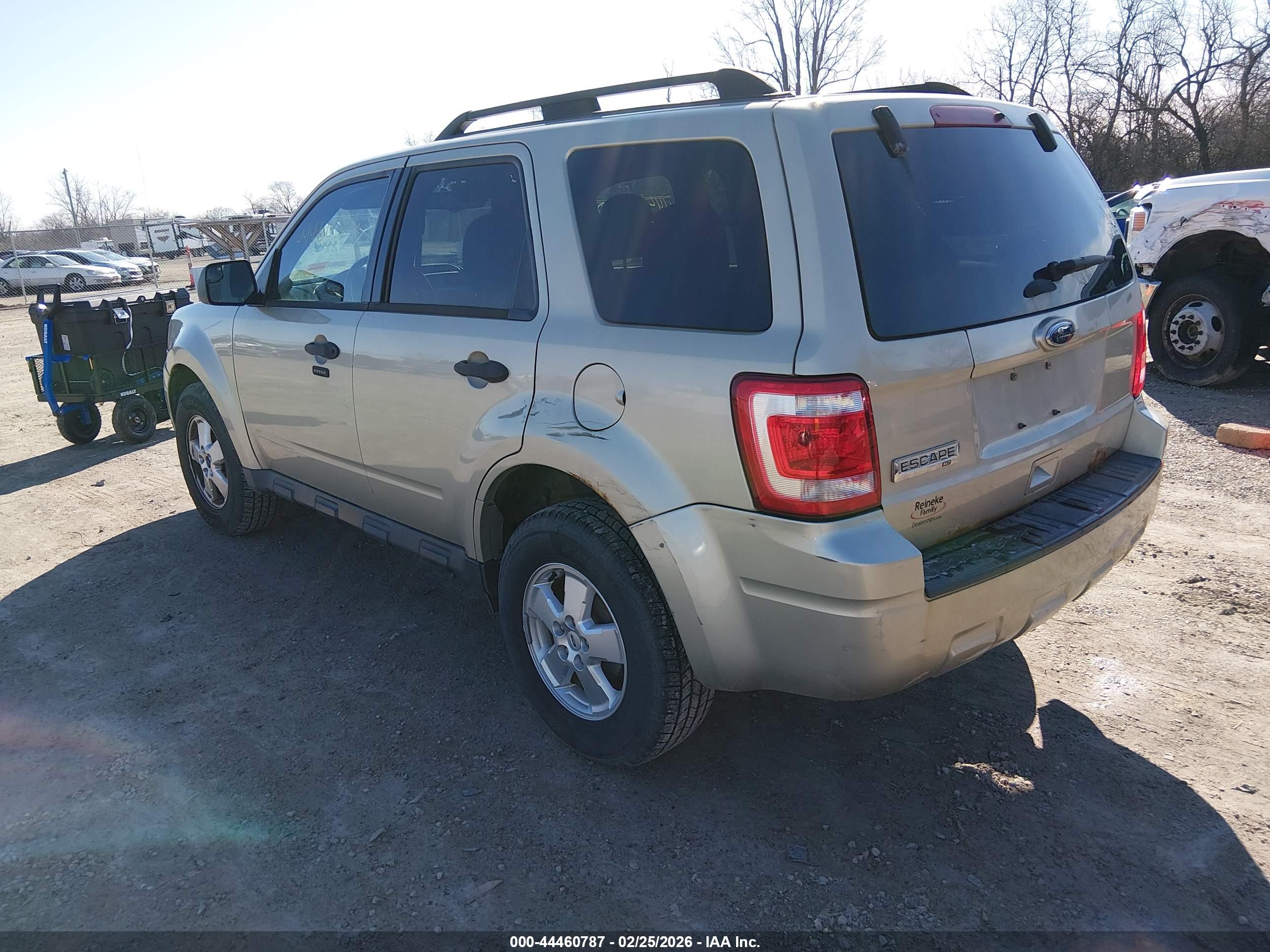 FORD ESCAPE image 3