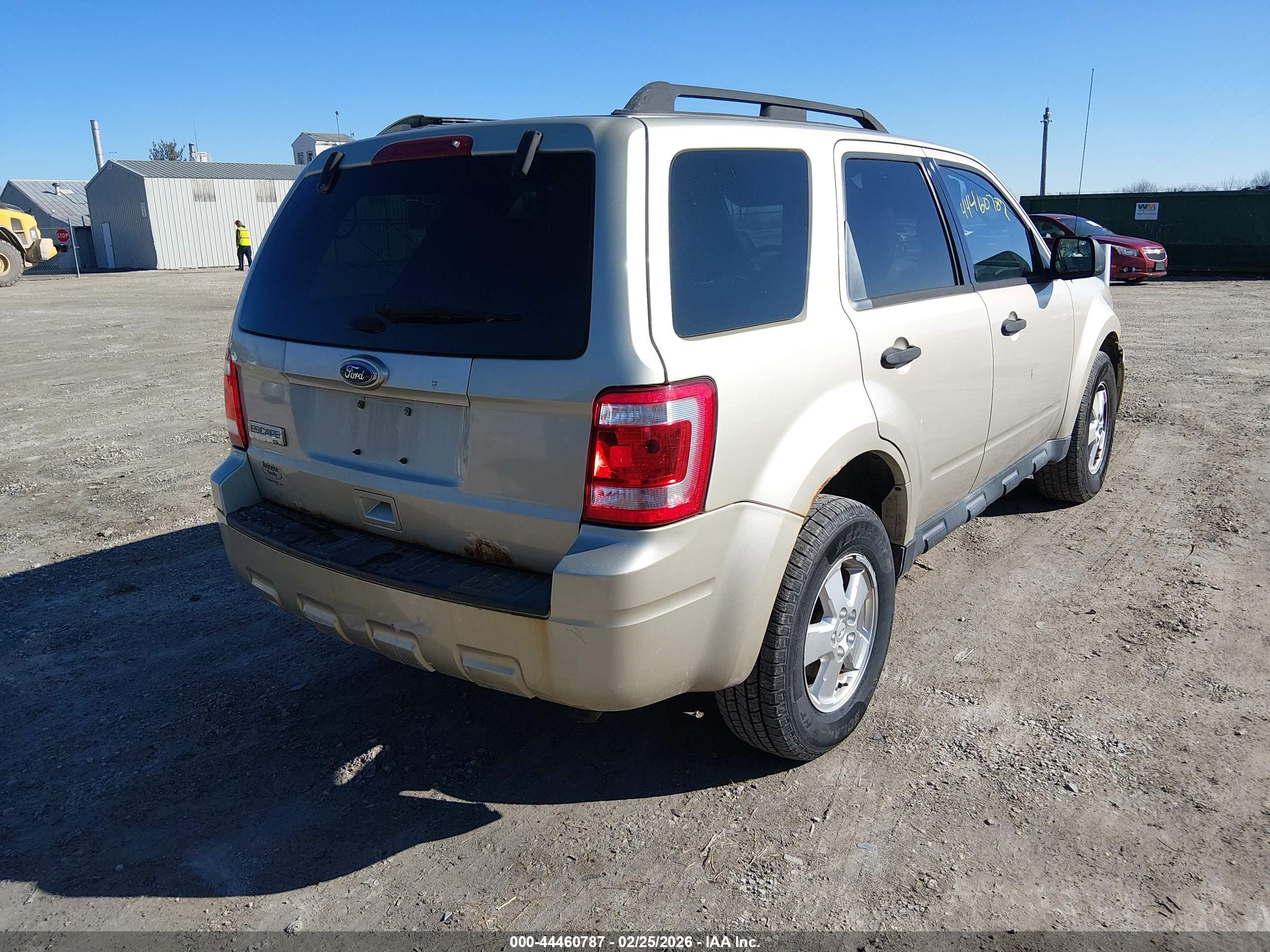 FORD ESCAPE image 4