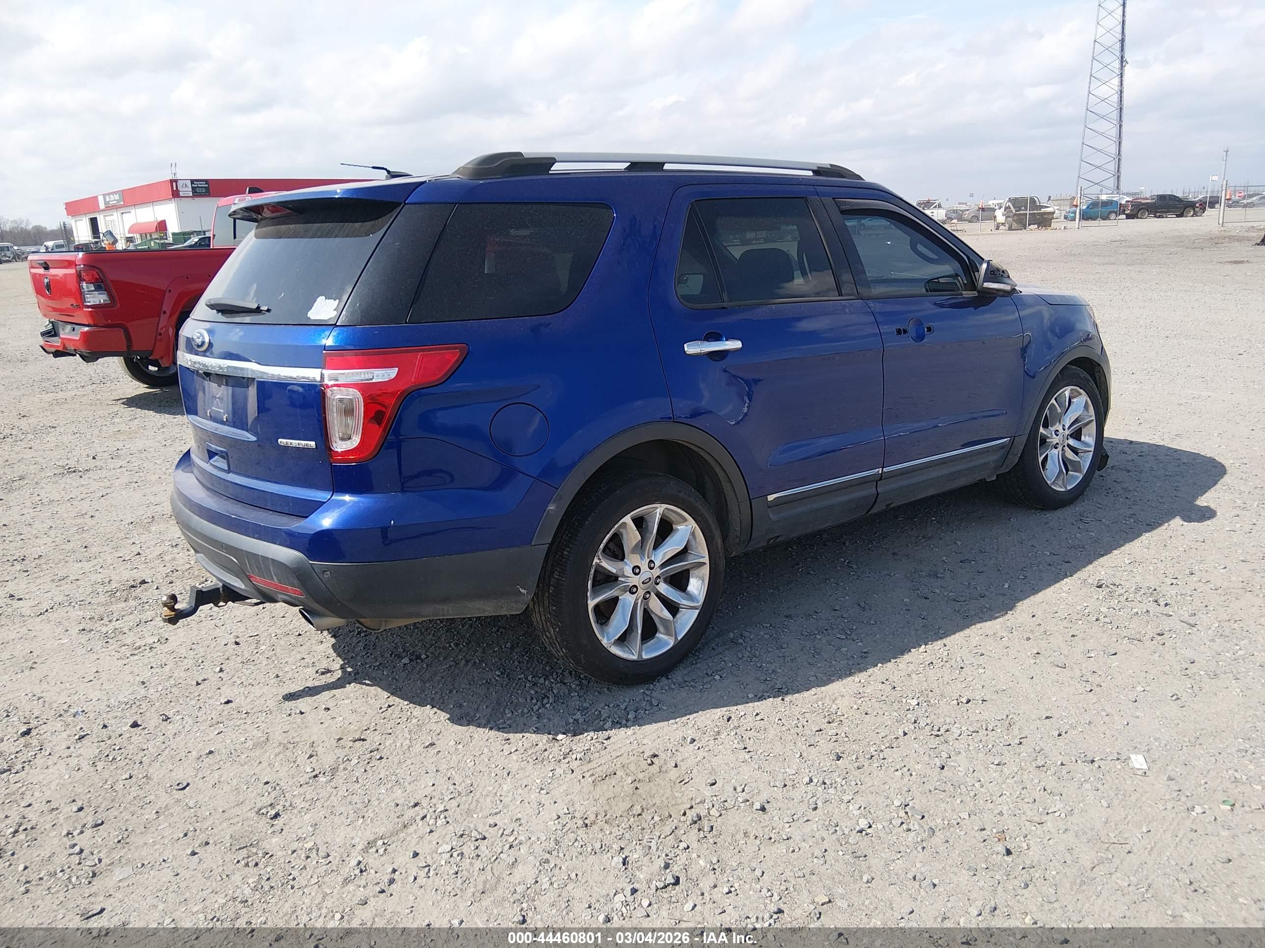 FORD EXPLORER image 4