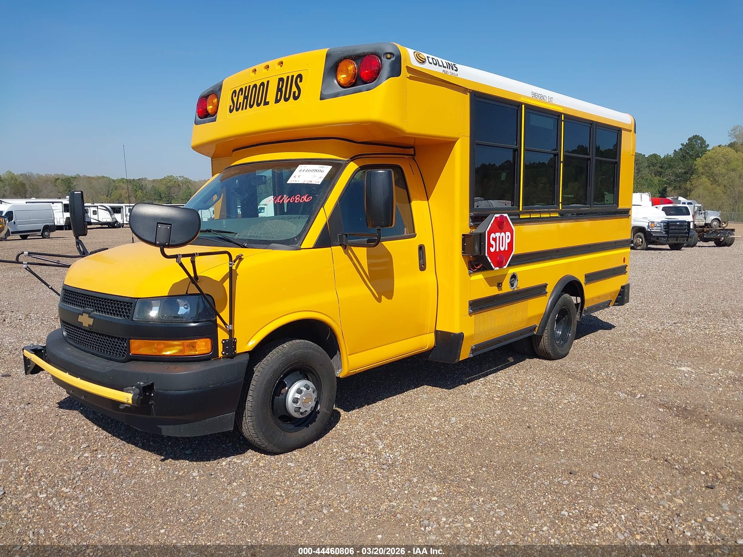 CHEVROLET EXPRESS image 2