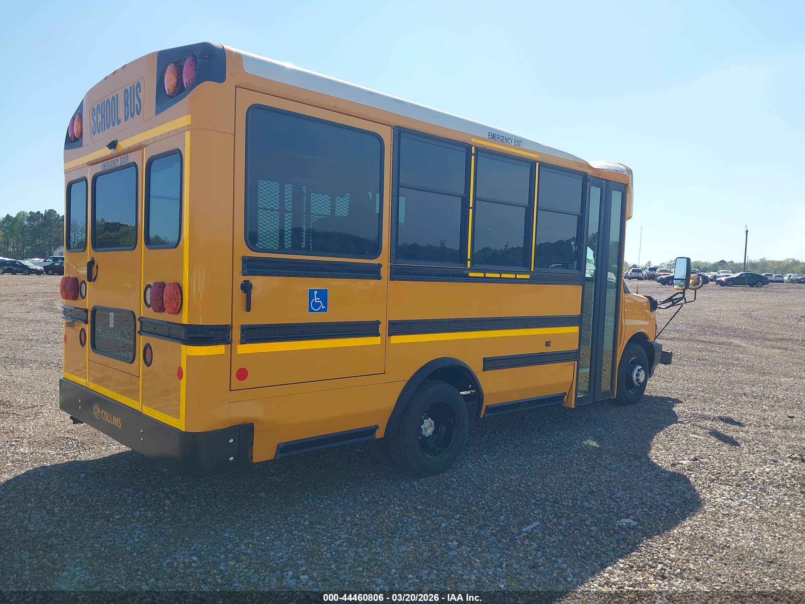 CHEVROLET EXPRESS image 4
