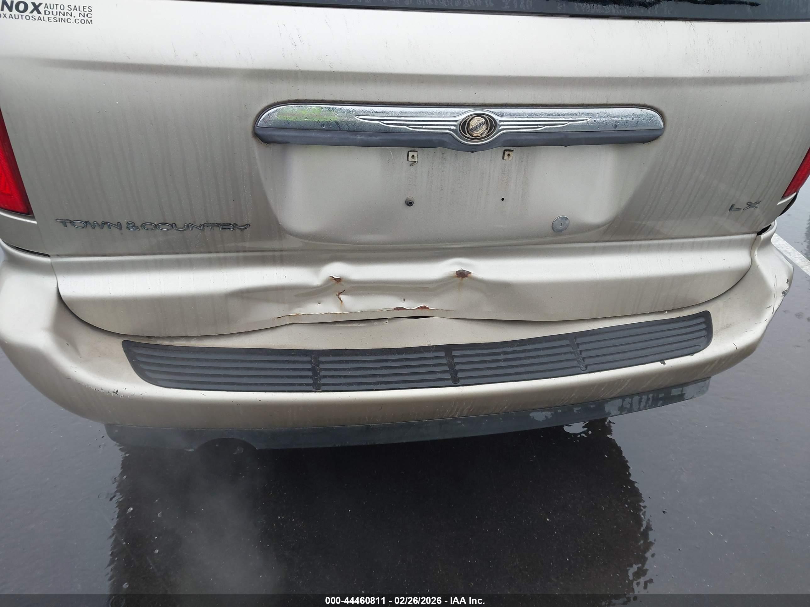 CHRYSLER TOWN image 6