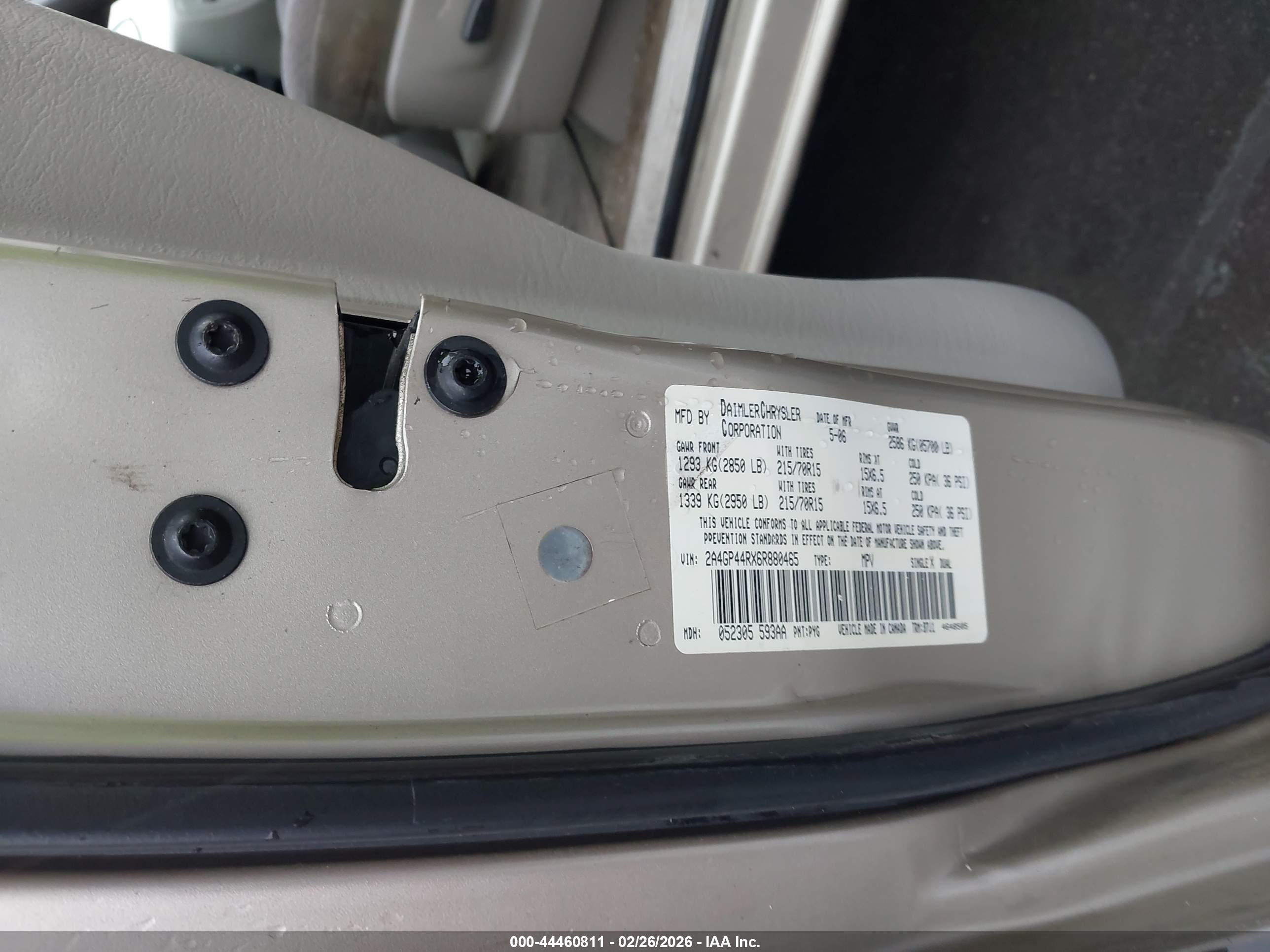 CHRYSLER TOWN image 9