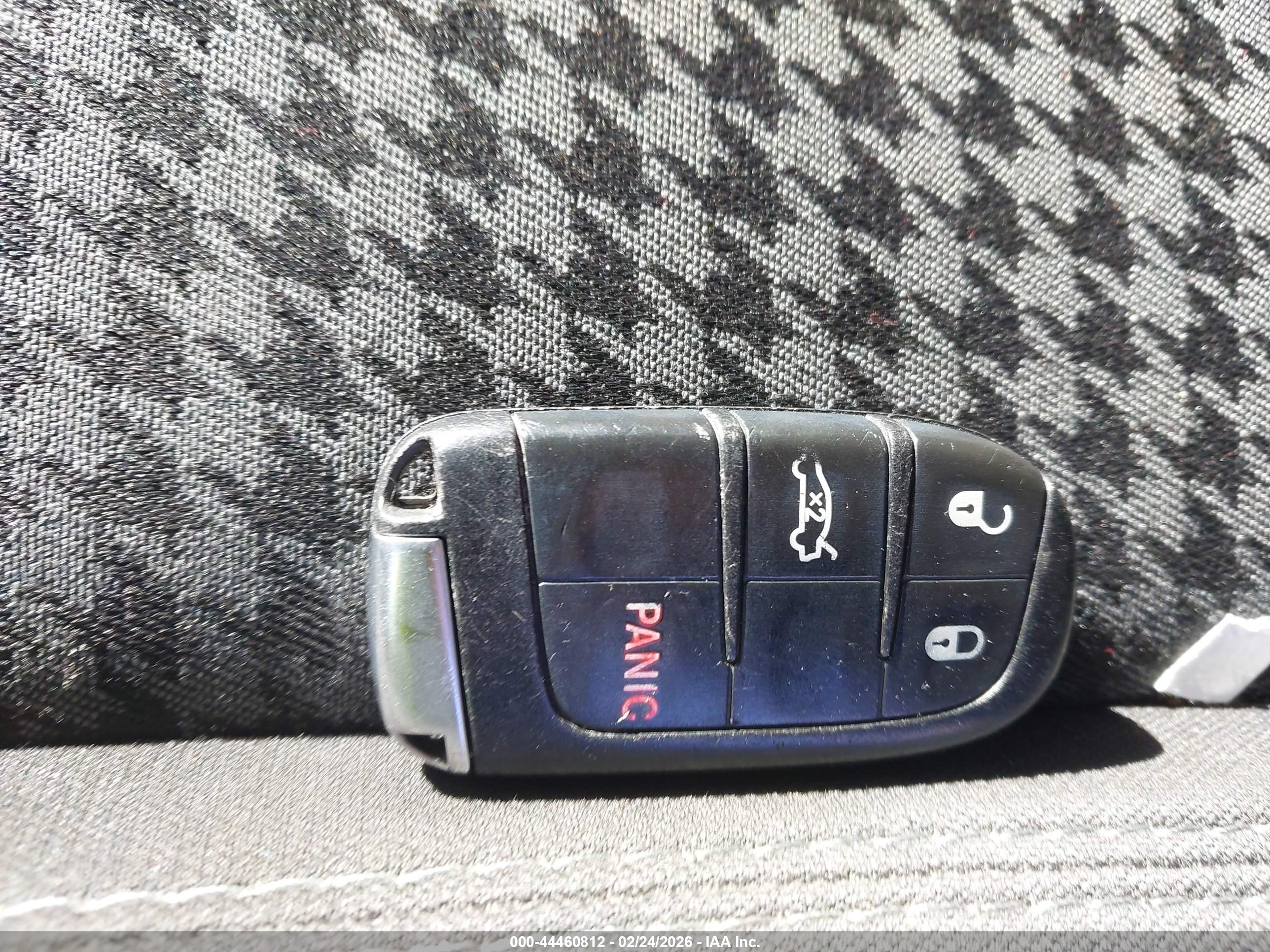 DODGE CHALLENGER image 11