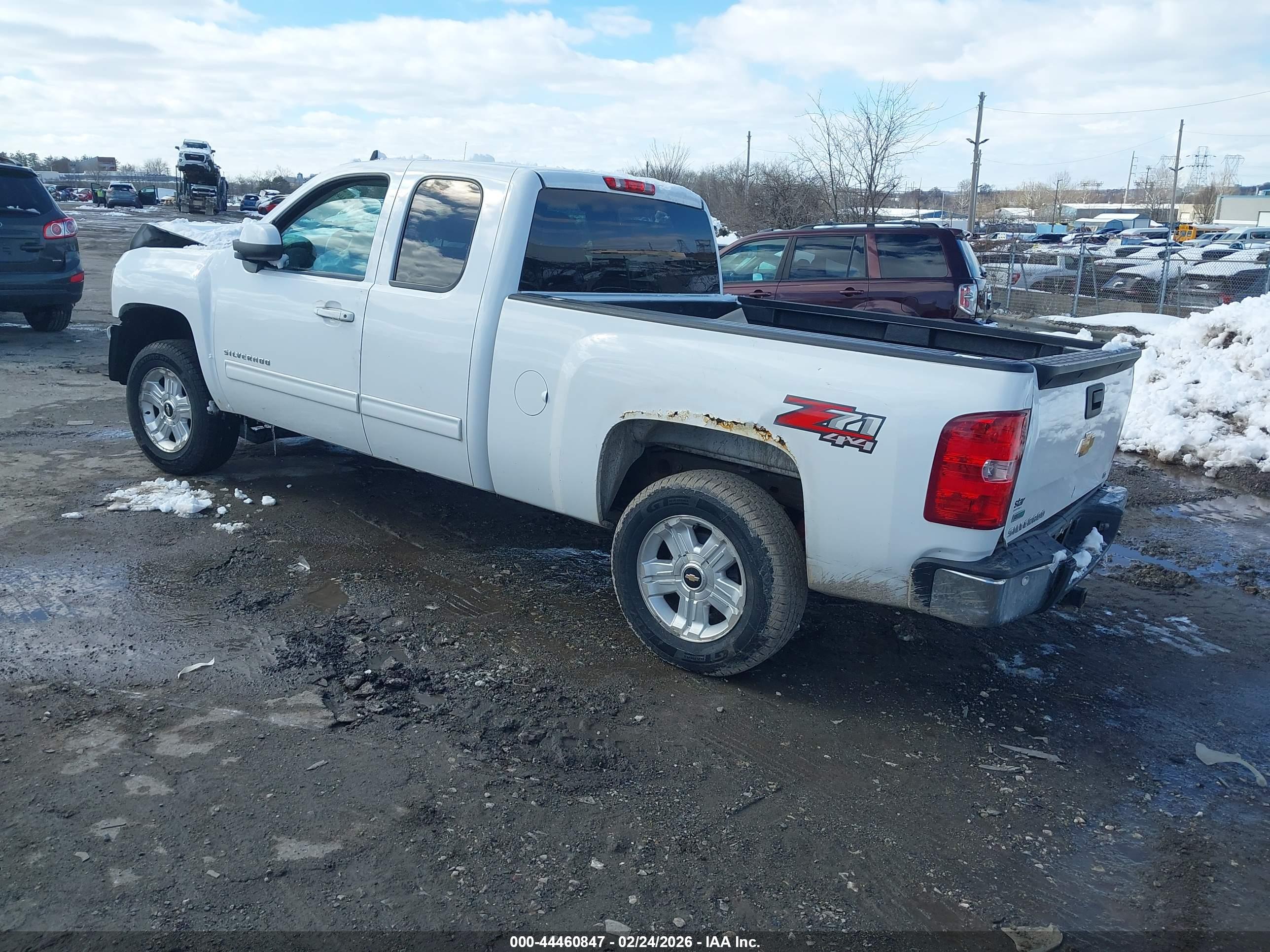 CHEVROLET SILVERADO image 3