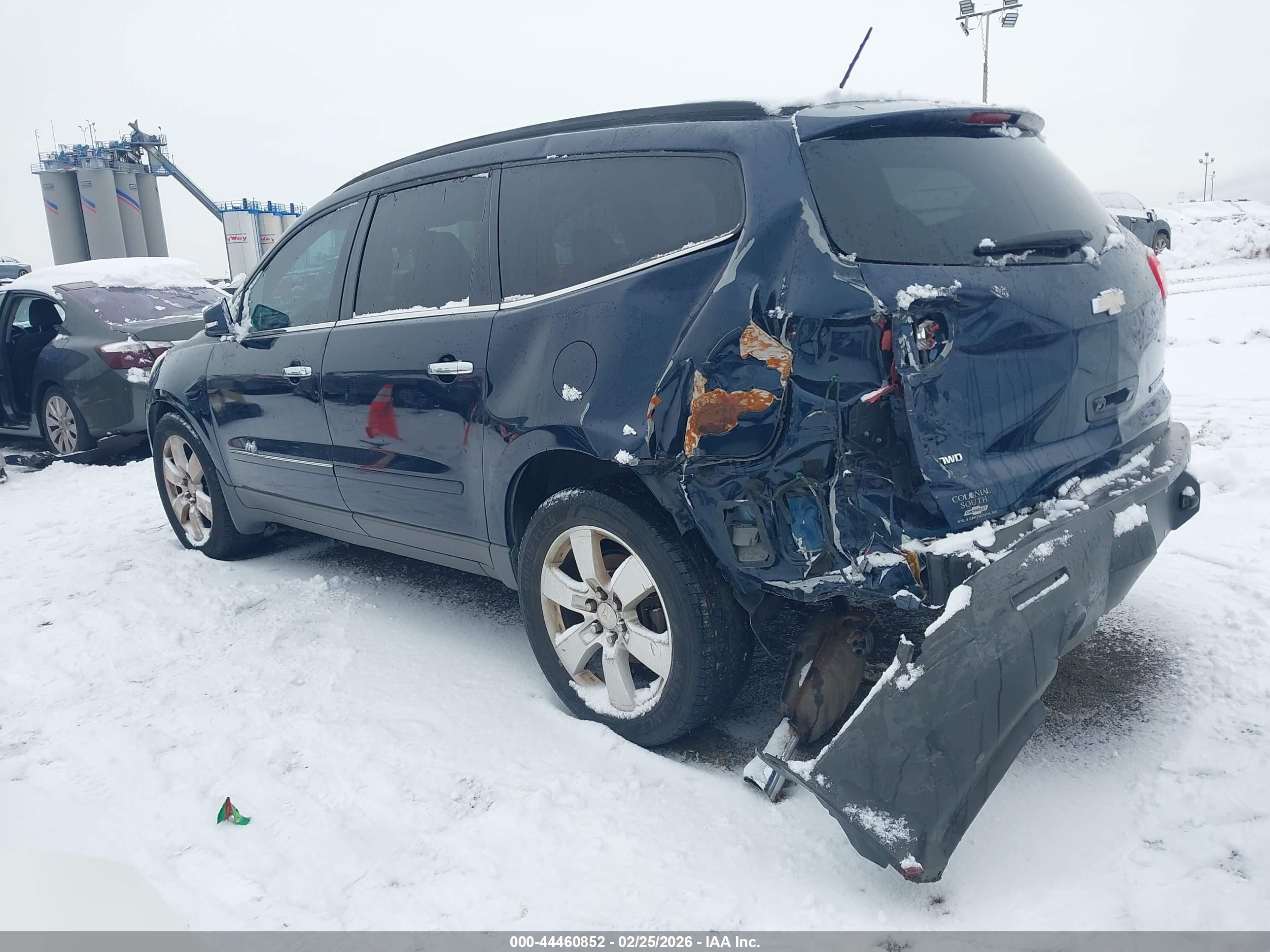 CHEVROLET TRAVERSE image 3