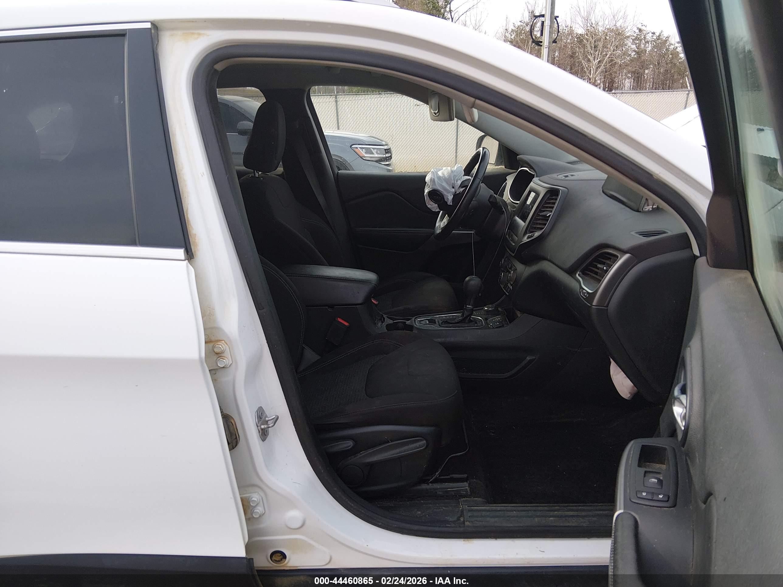 JEEP CHEROKEE image 5