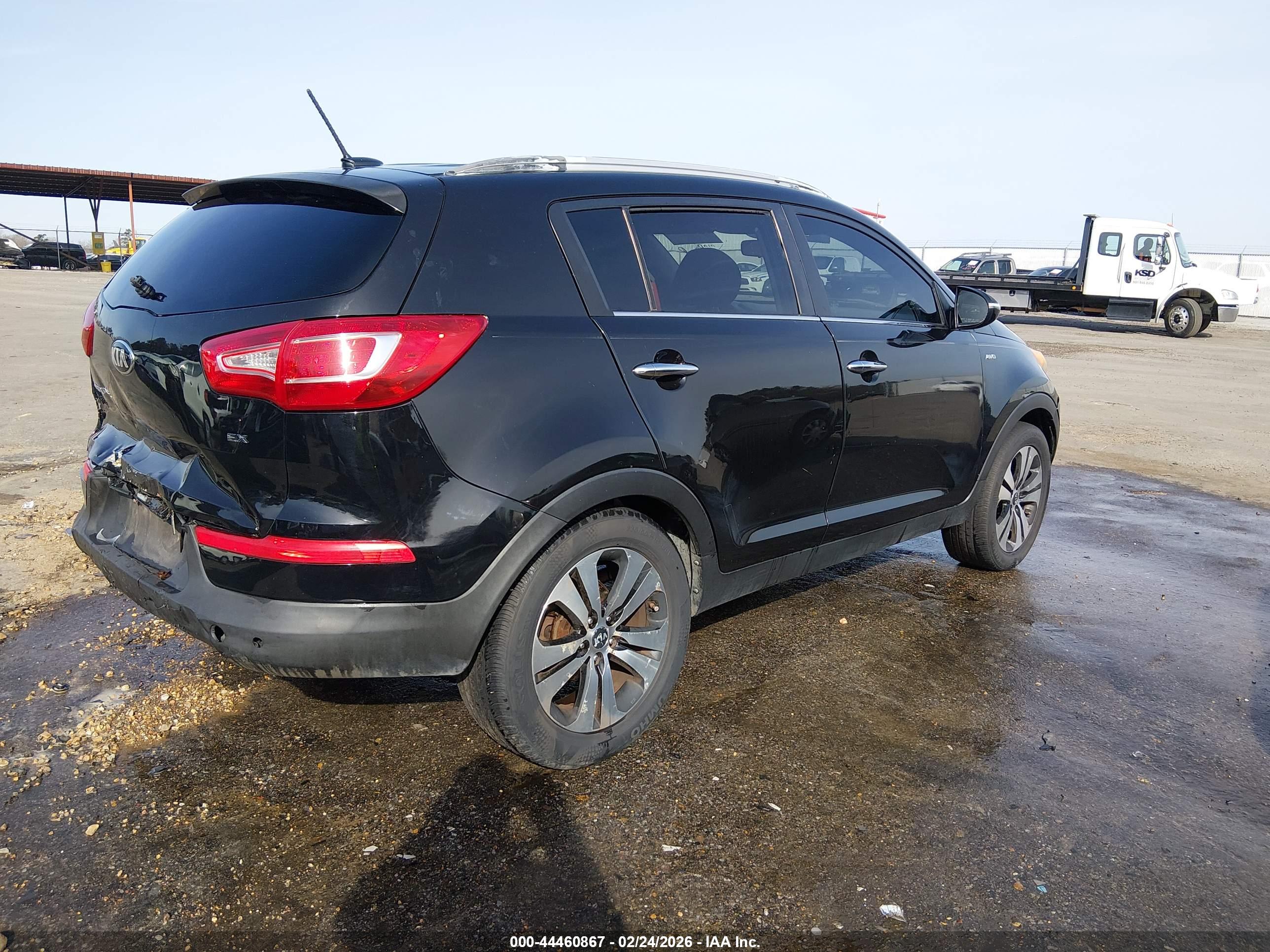 KIA SPORTAGE image 4