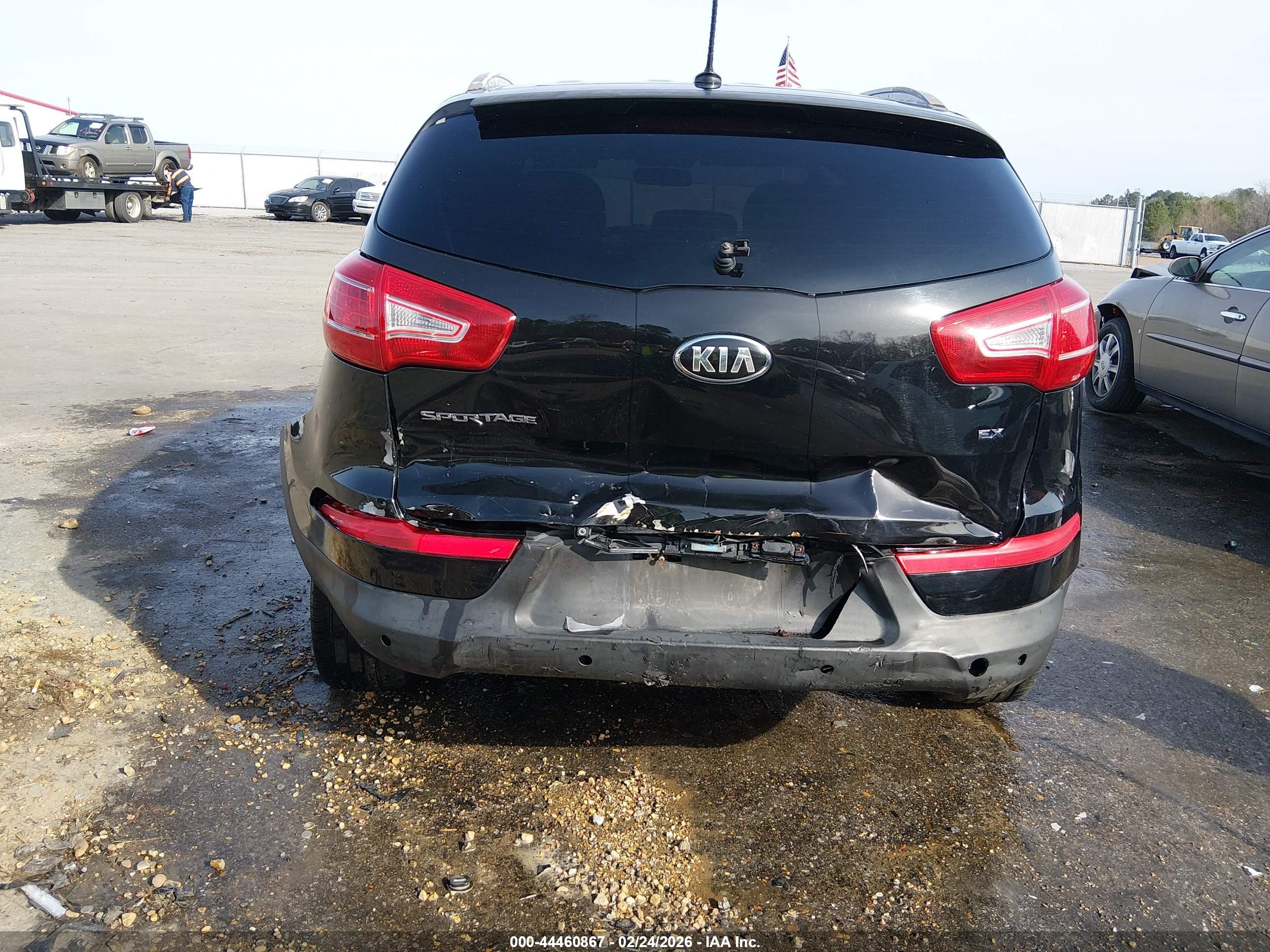 KIA SPORTAGE image 6