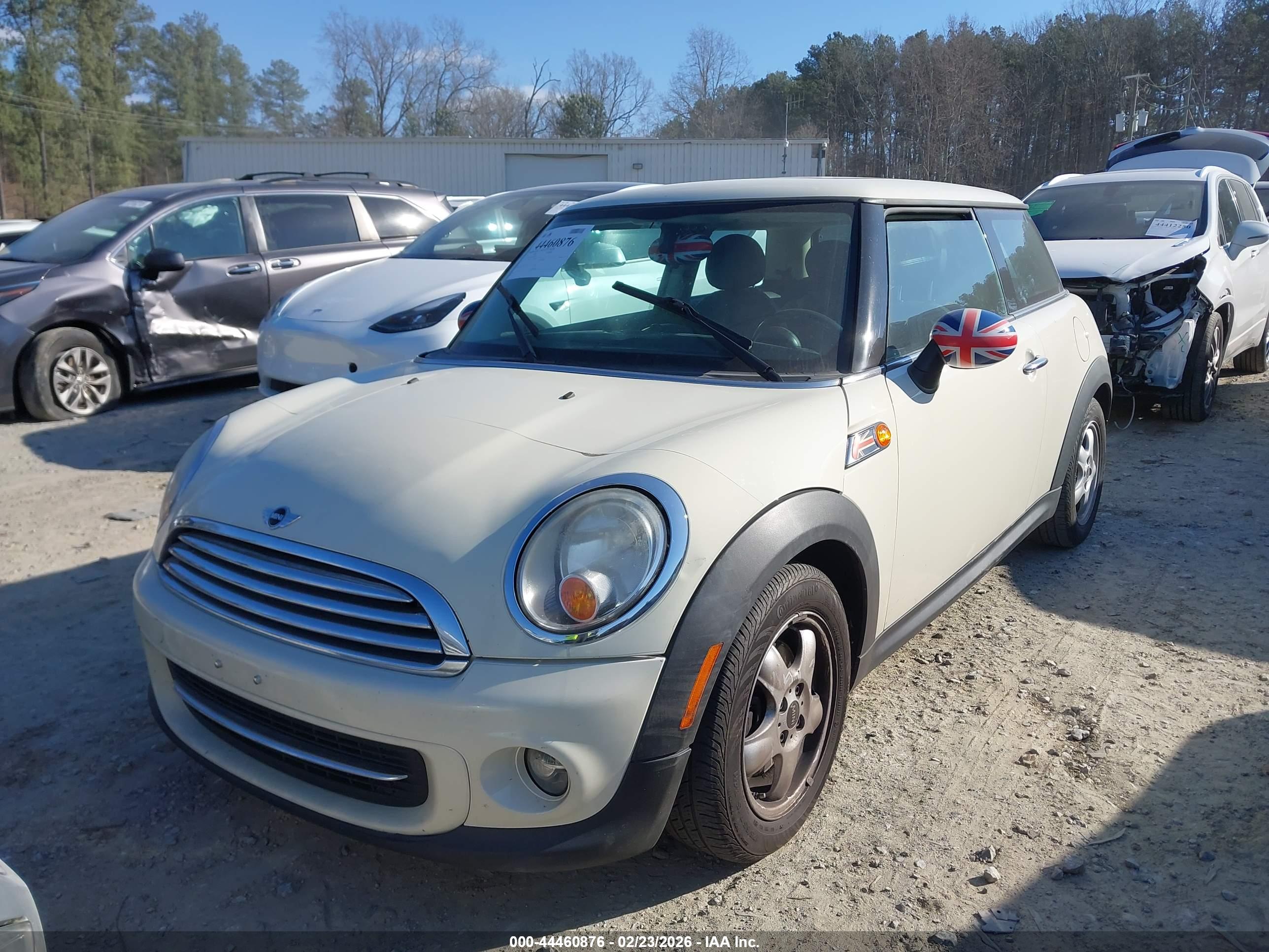 MINI COOPER image 2