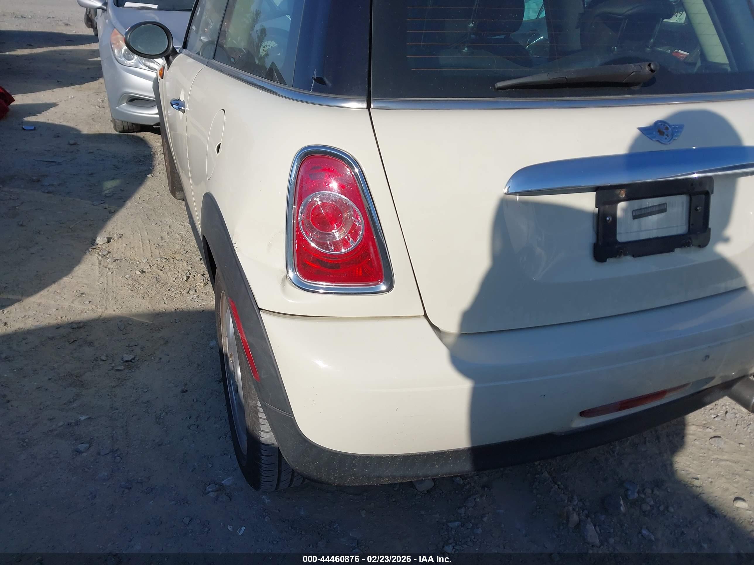 MINI COOPER image 6