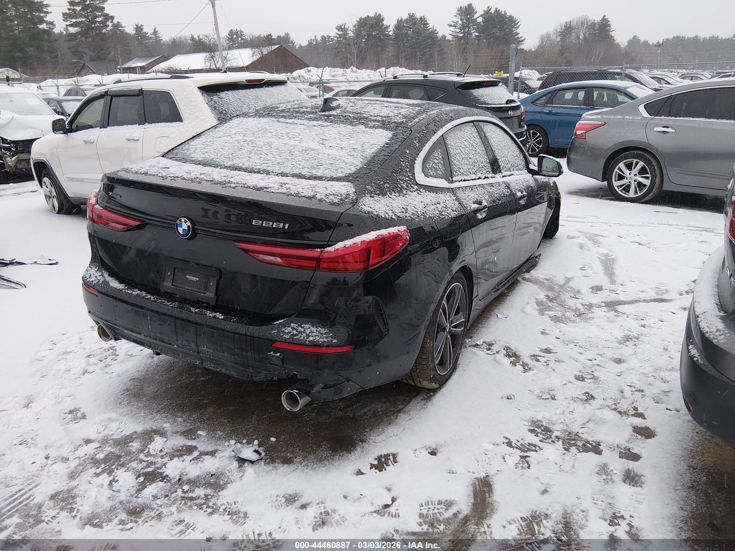 BMW 228 image 4
