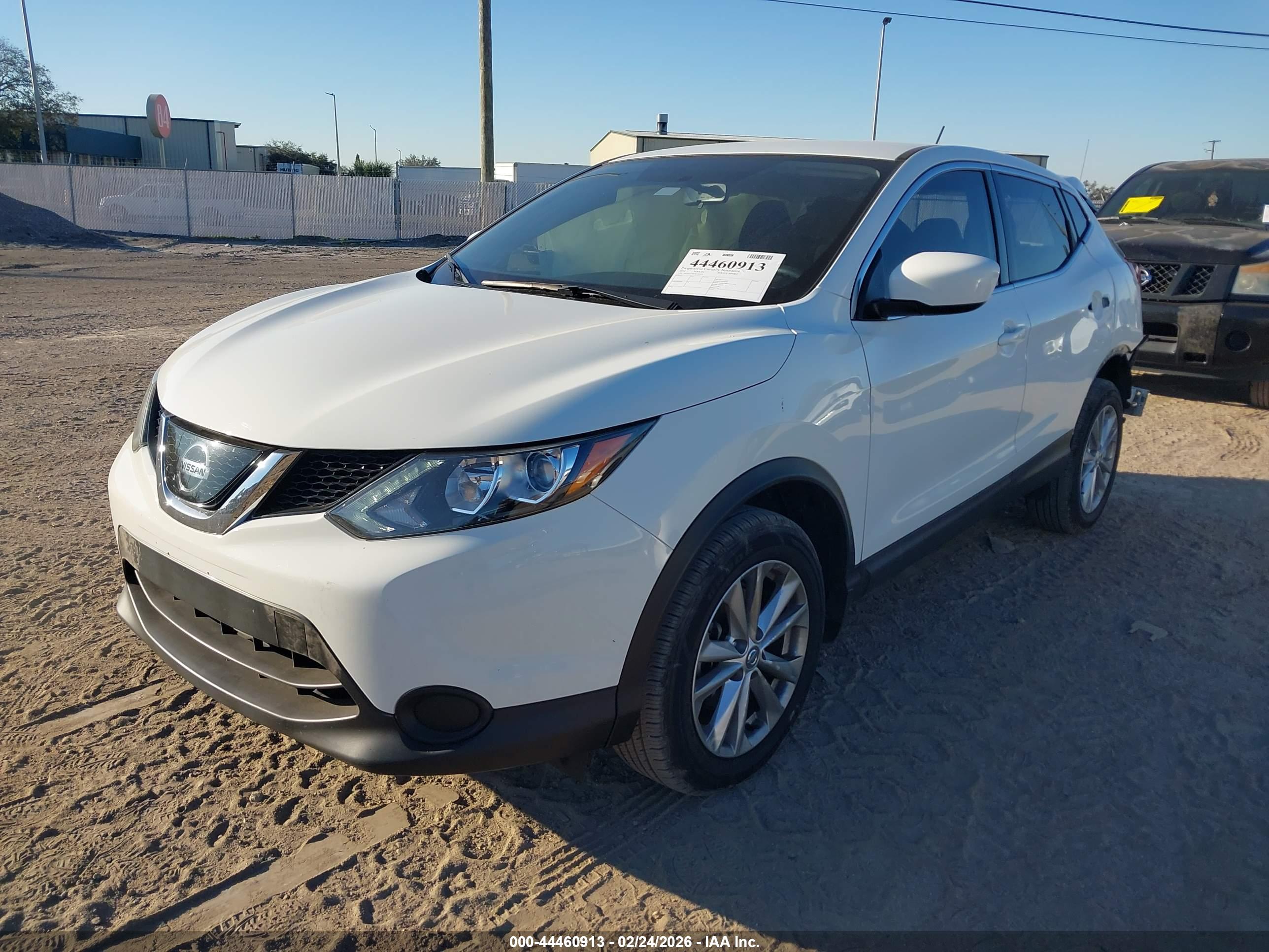 NISSAN ROGUE image 2