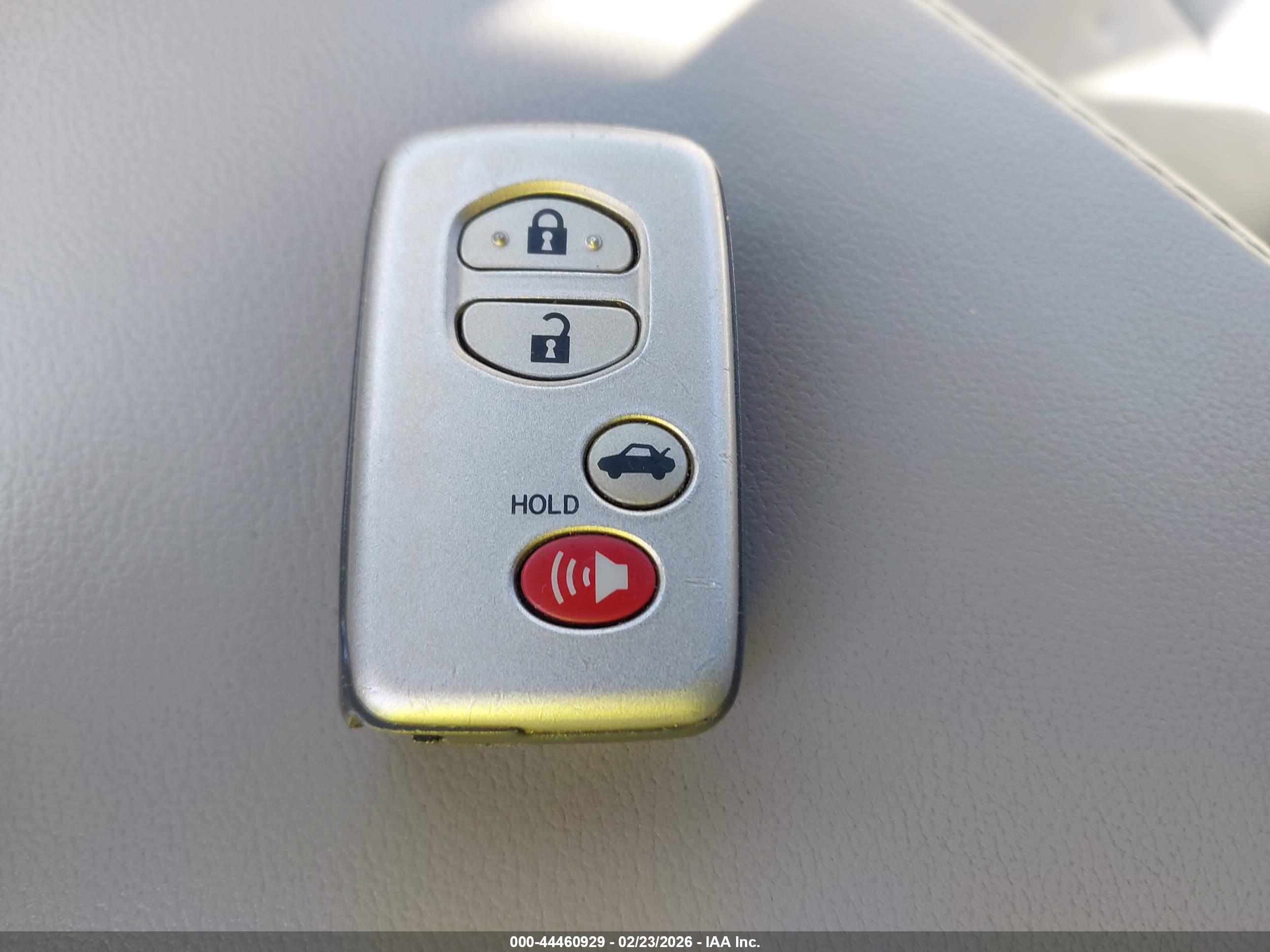 TOYOTA CAMRY image 11