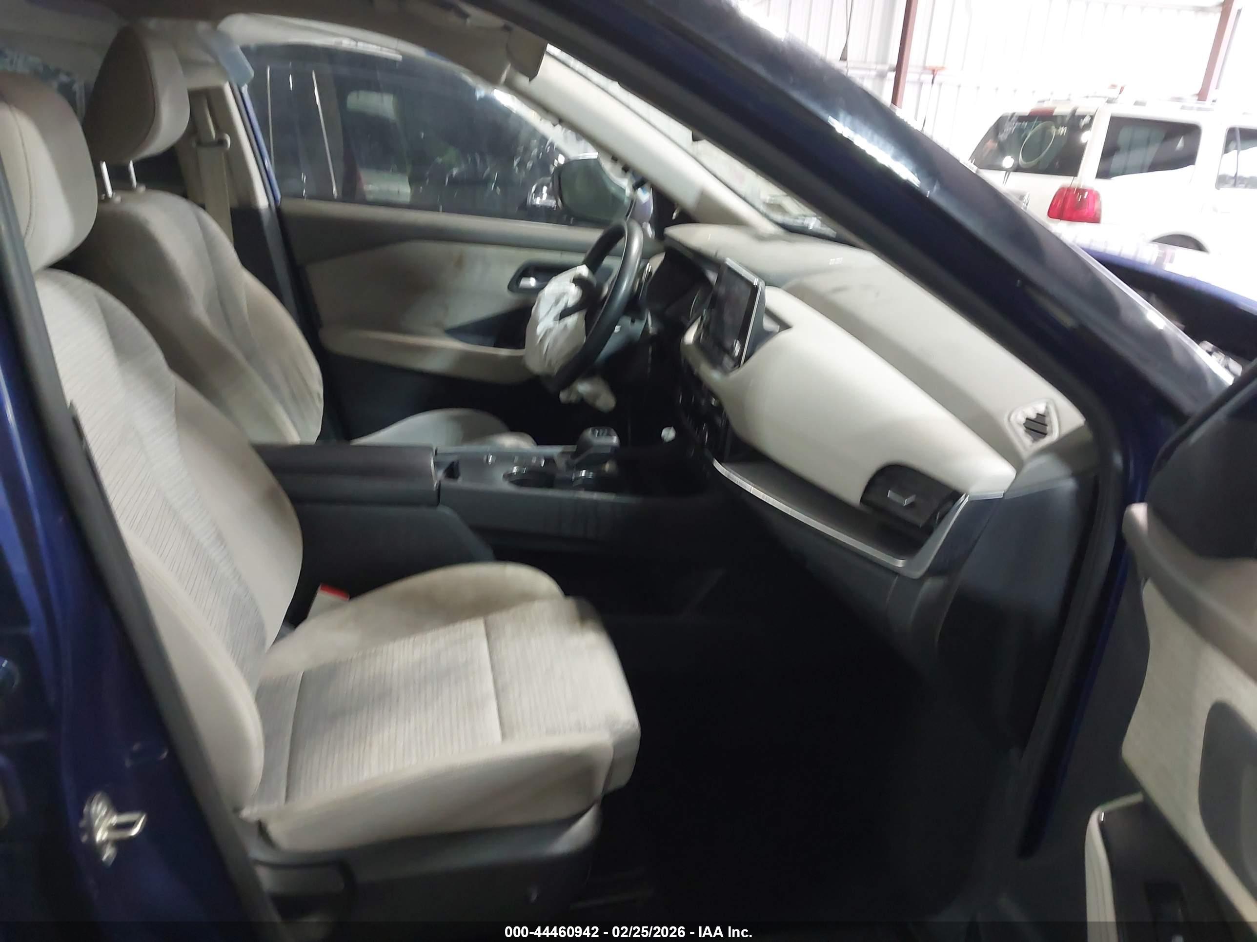 NISSAN ROGUE image 5