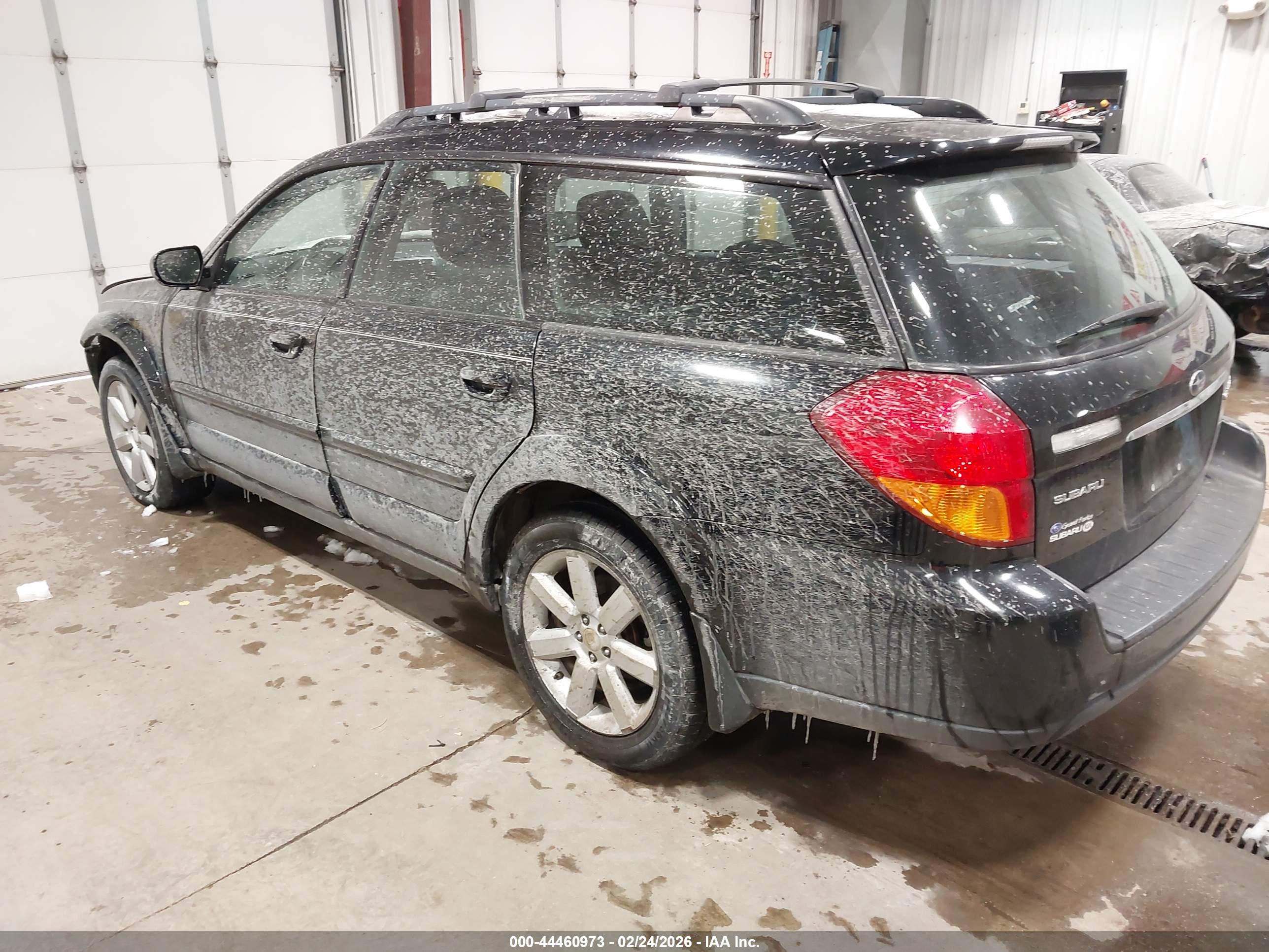 SUBARU OUTBACK image 3