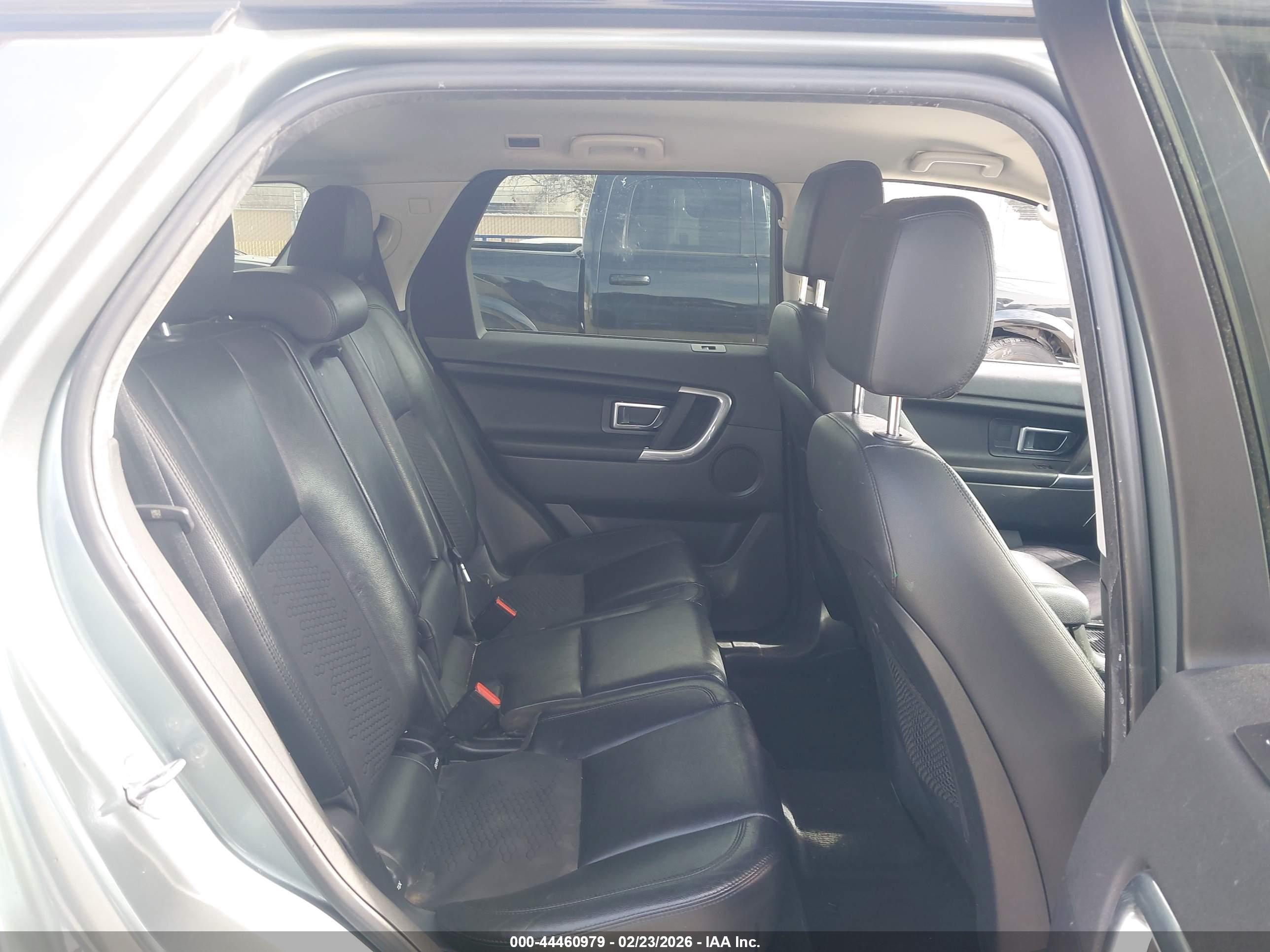 LAND ROVER image 8