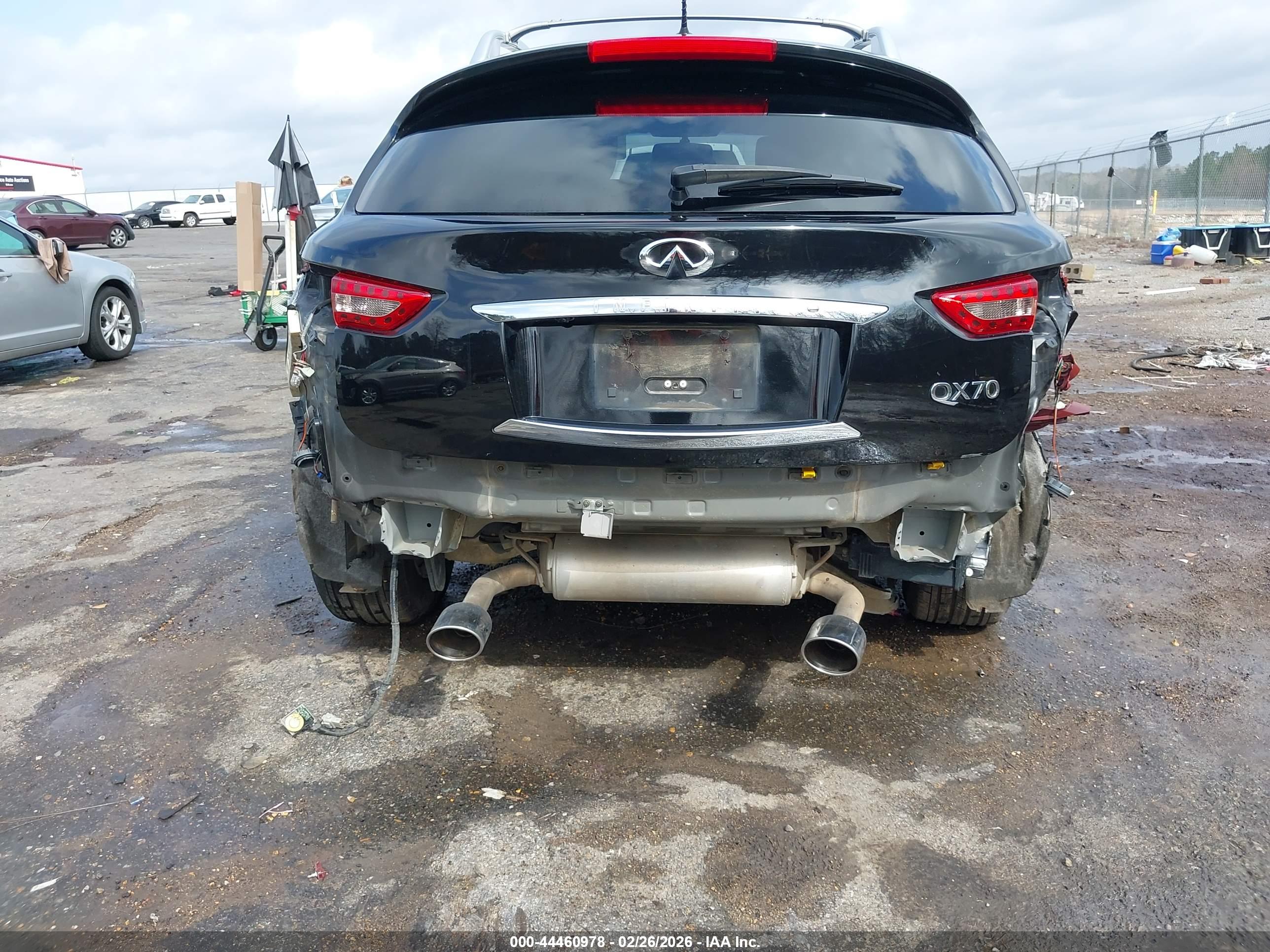INFINITI QX70 image 6