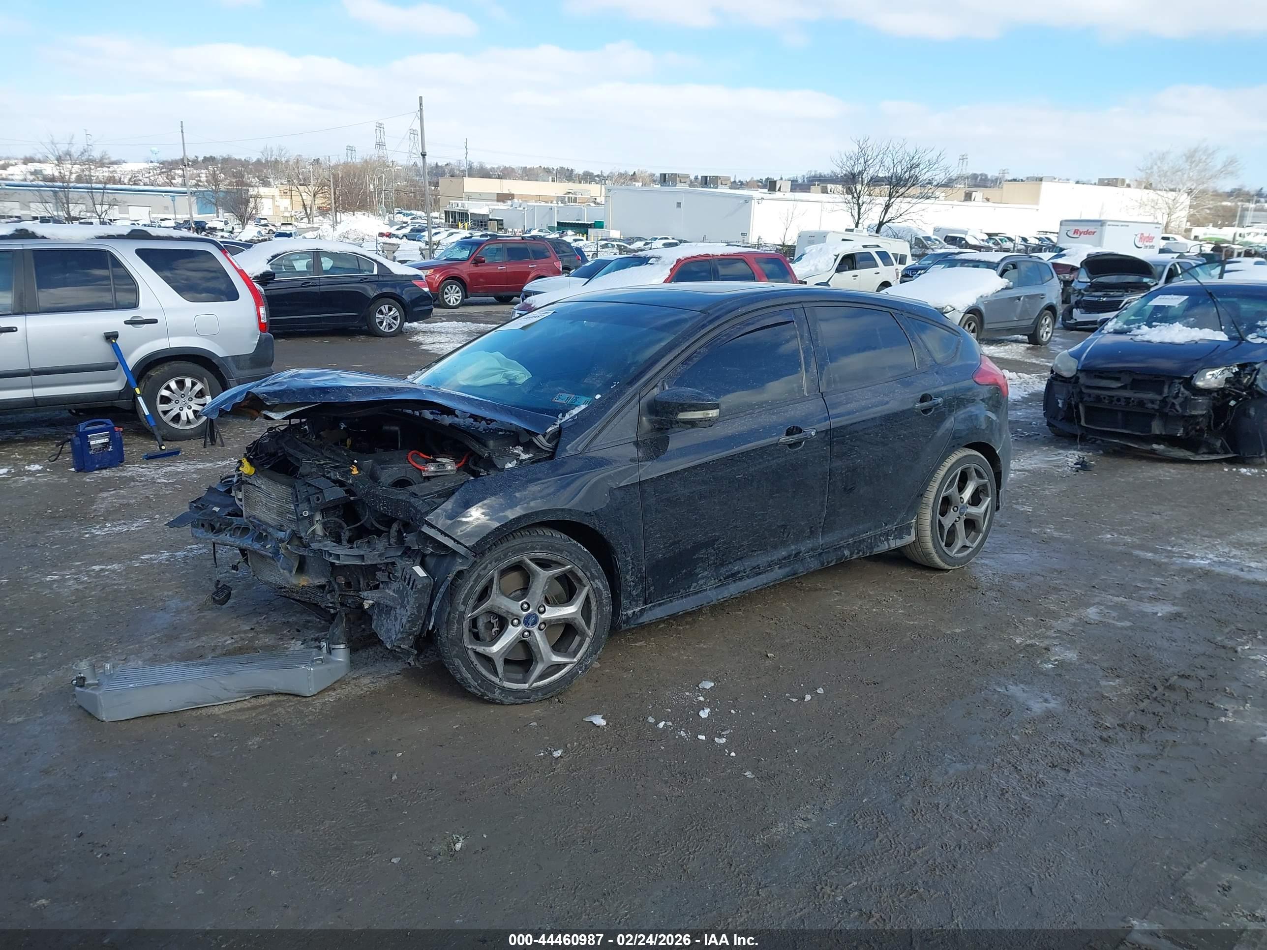 FORD FOCUS image 2