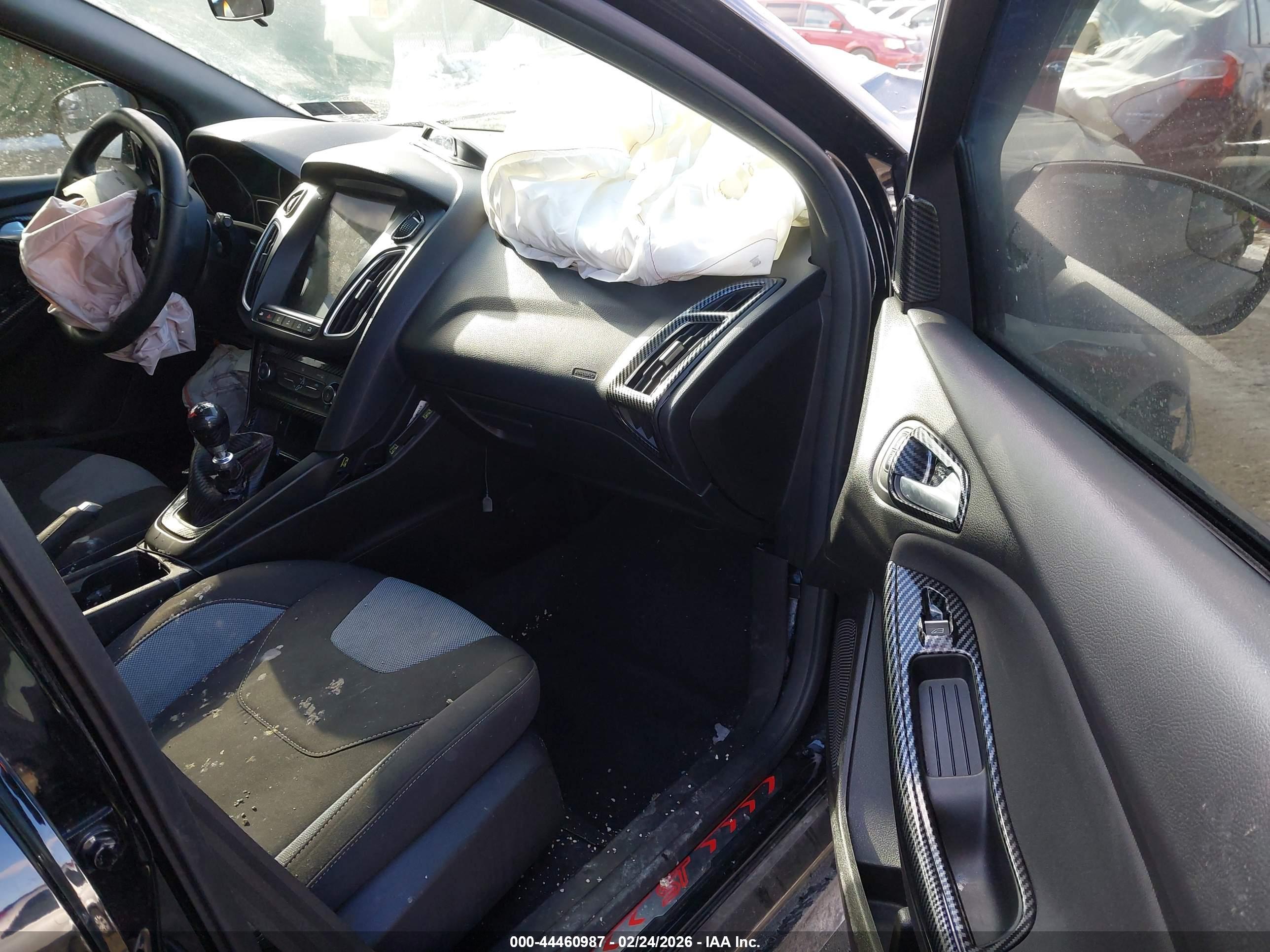 FORD FOCUS image 5