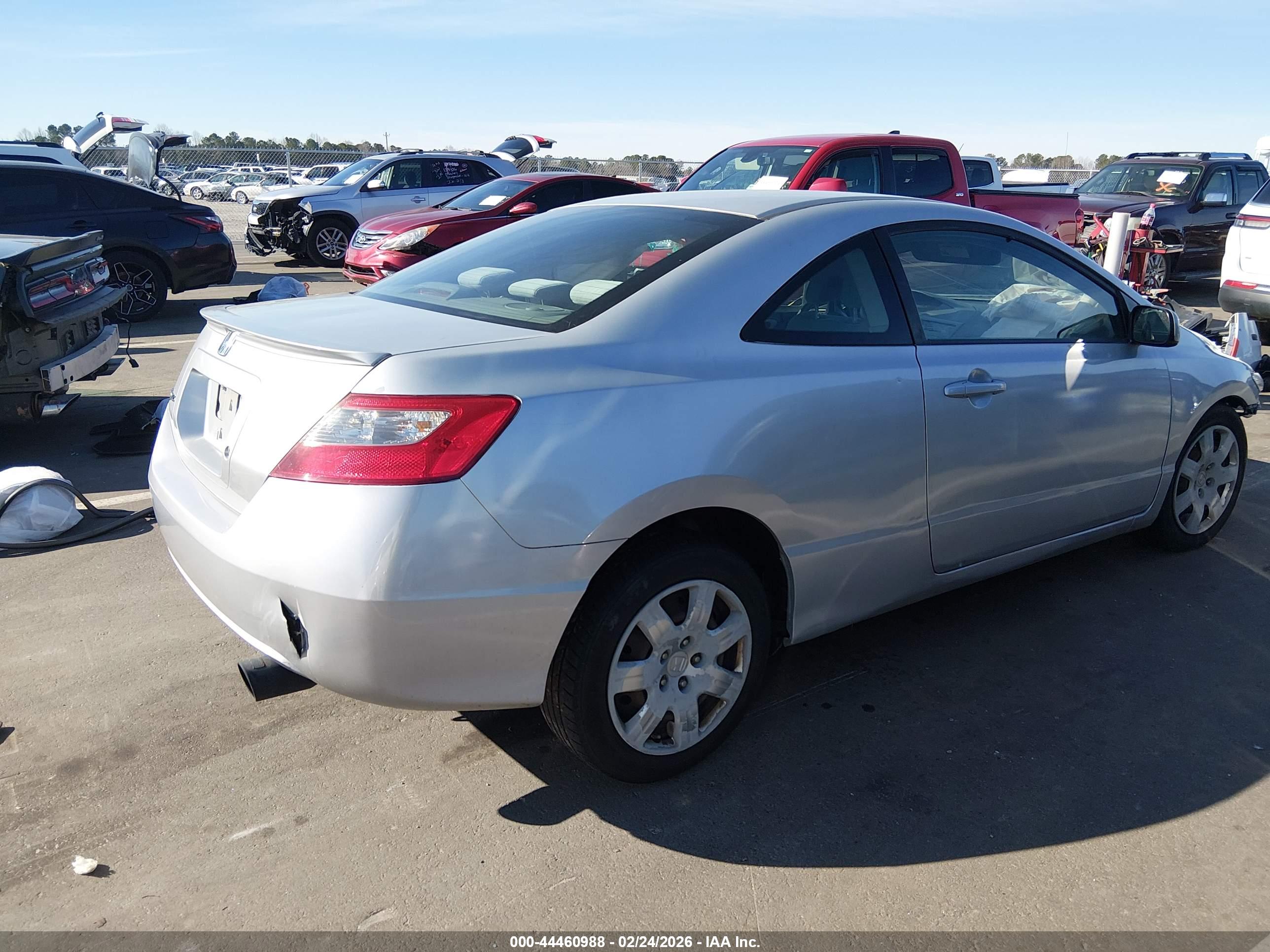 HONDA CIVIC image 4