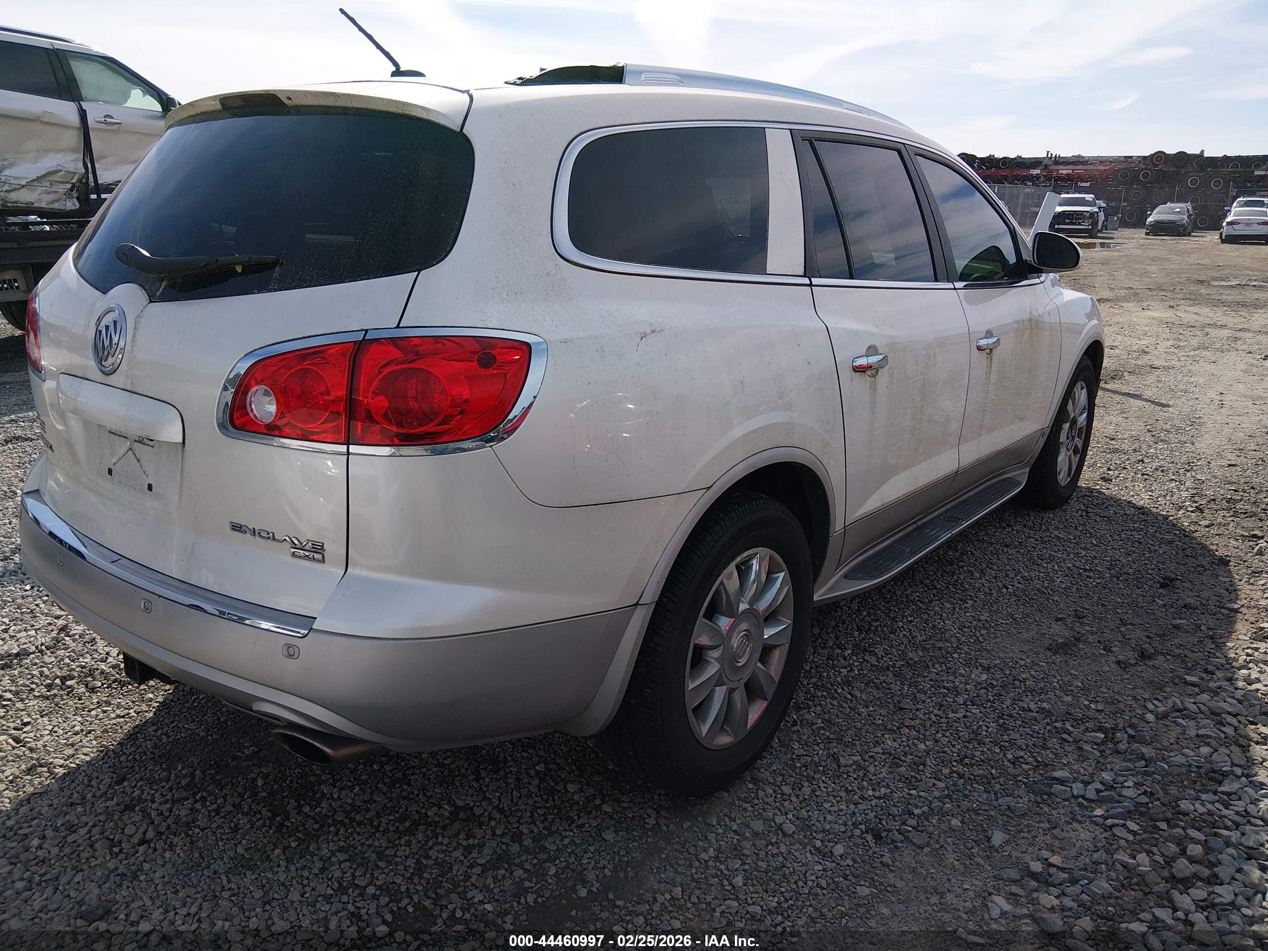 BUICK ENCLAVE image 4