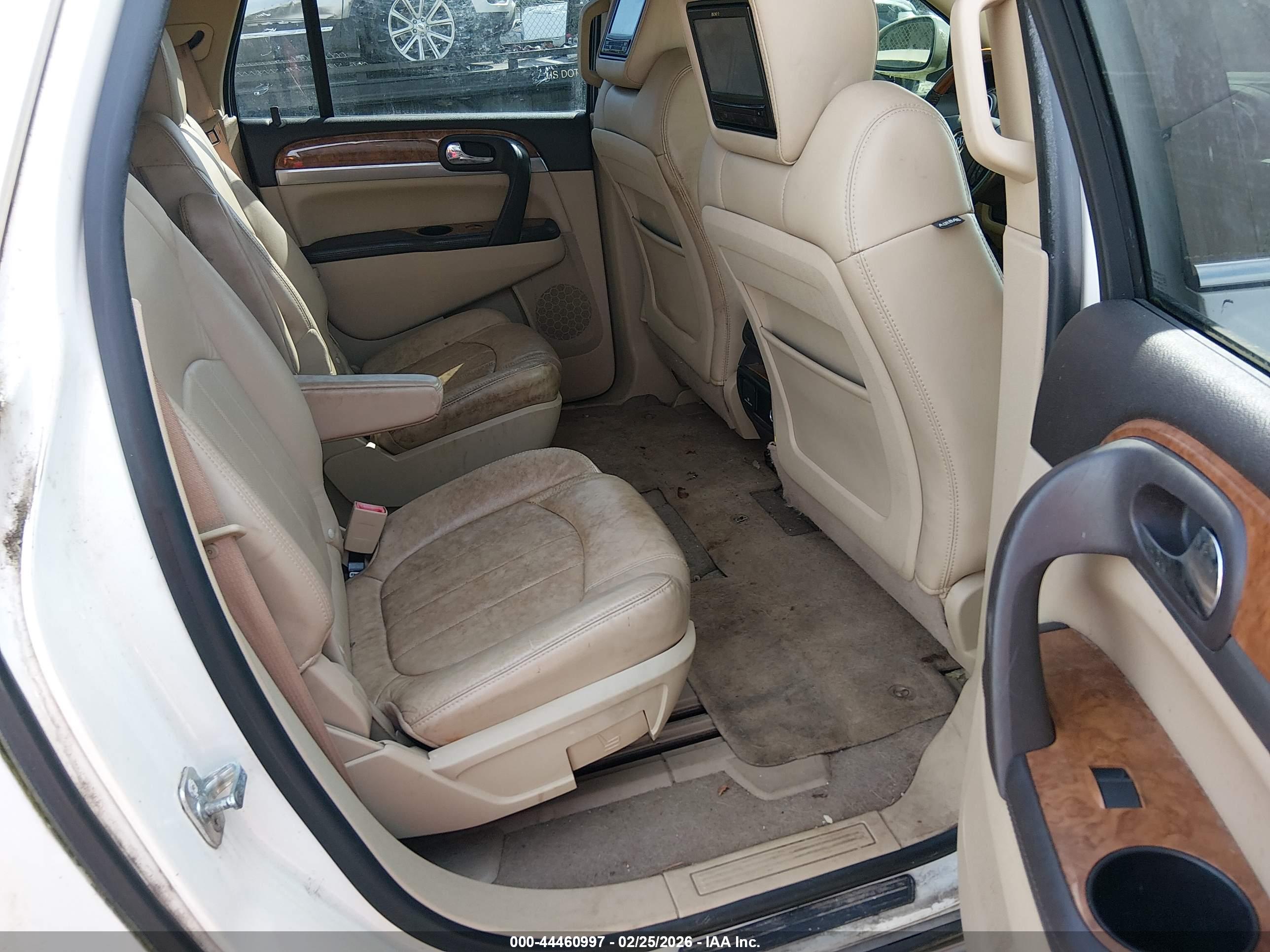 BUICK ENCLAVE image 8
