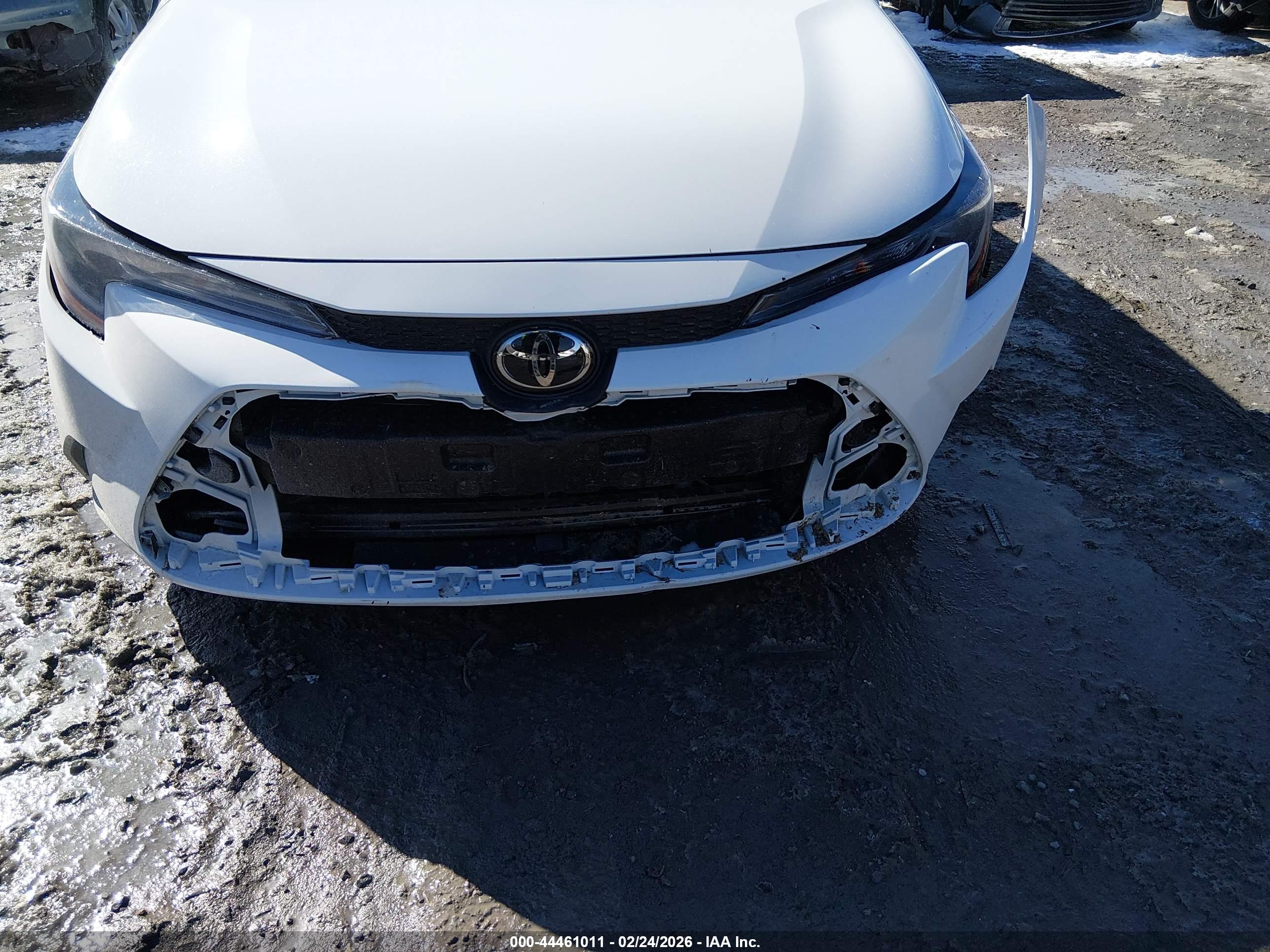 TOYOTA COROLLA image 6
