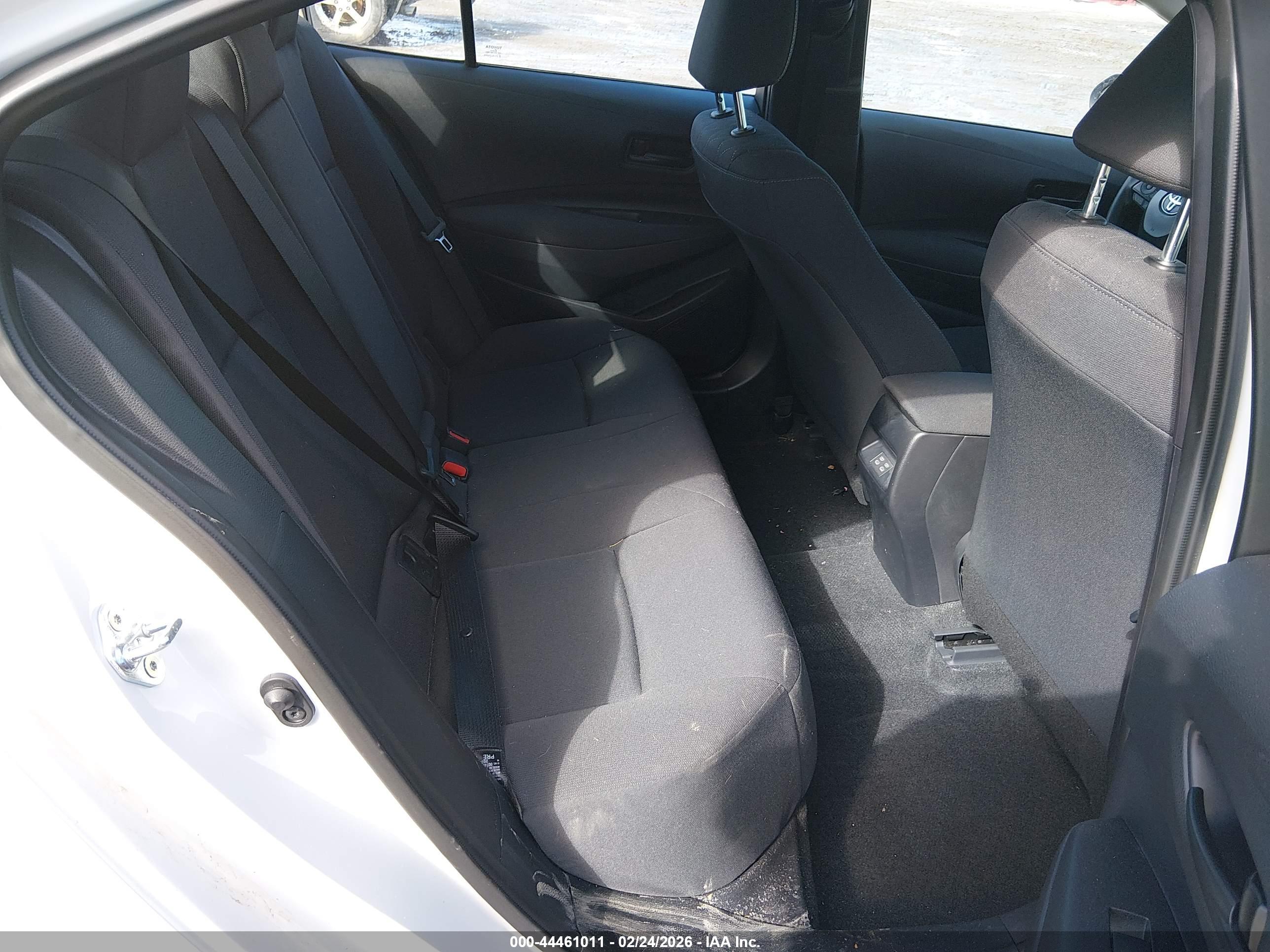 TOYOTA COROLLA image 8