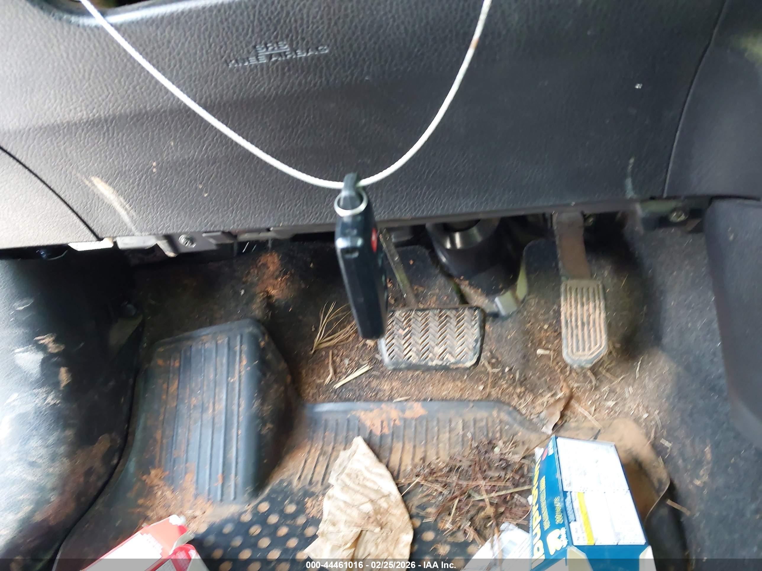 TOYOTA RAV4 image 11
