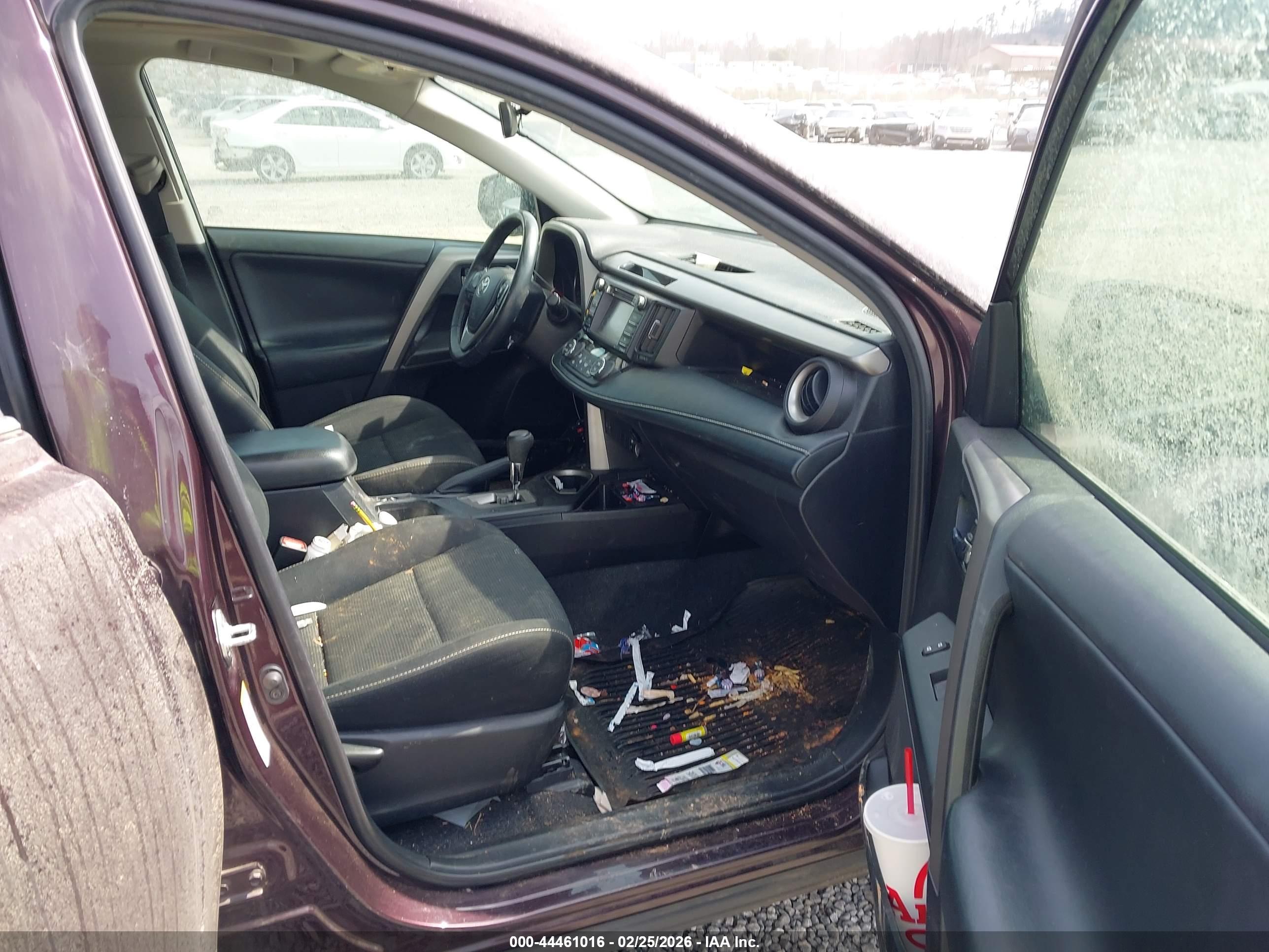 TOYOTA RAV4 image 5
