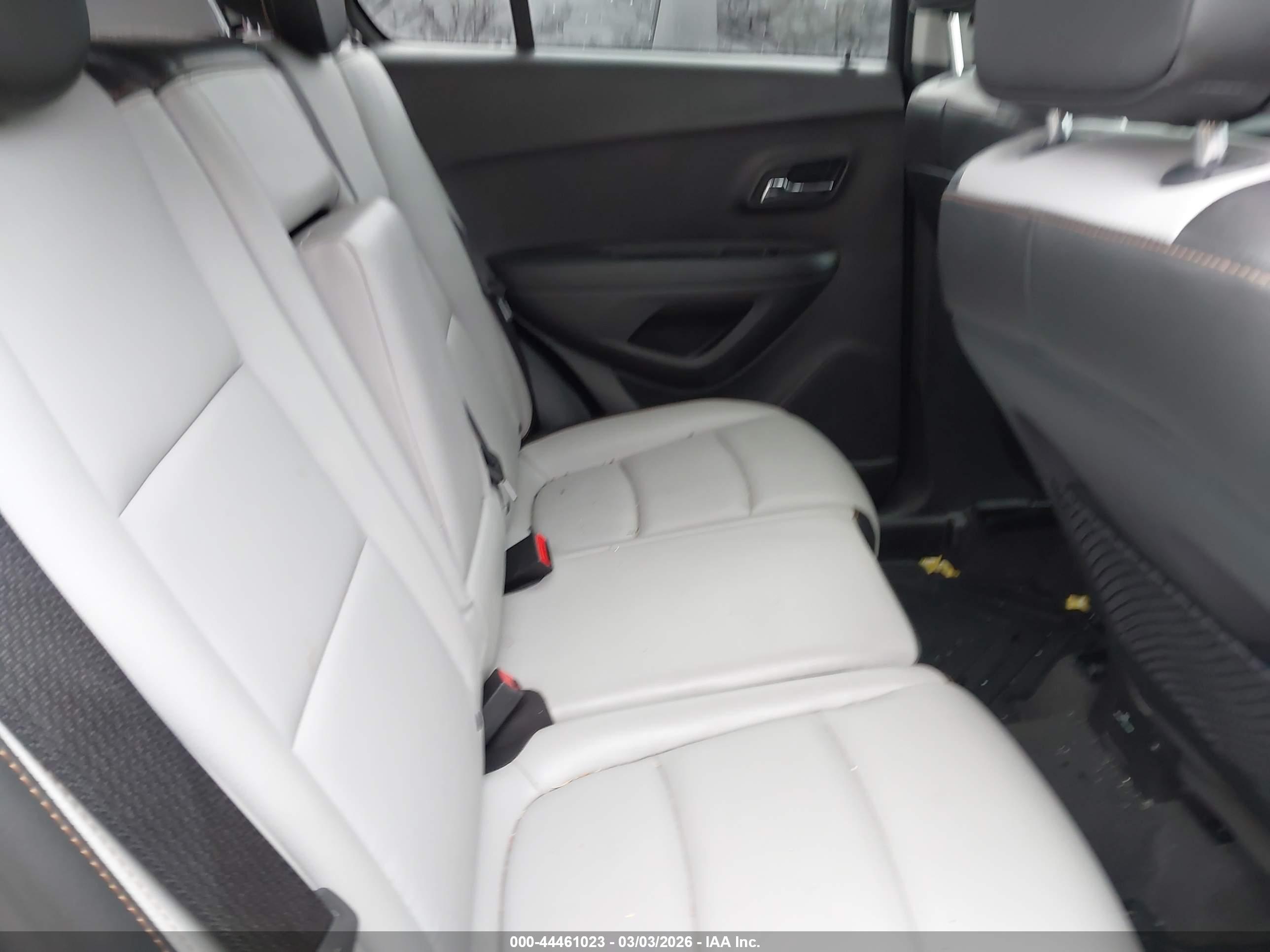 CHEVROLET TRAX image 8