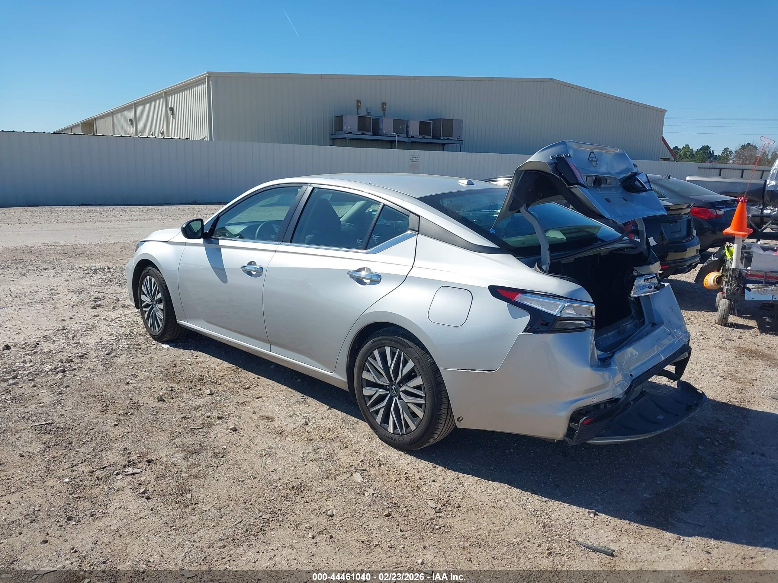 NISSAN ALTIMA image 3