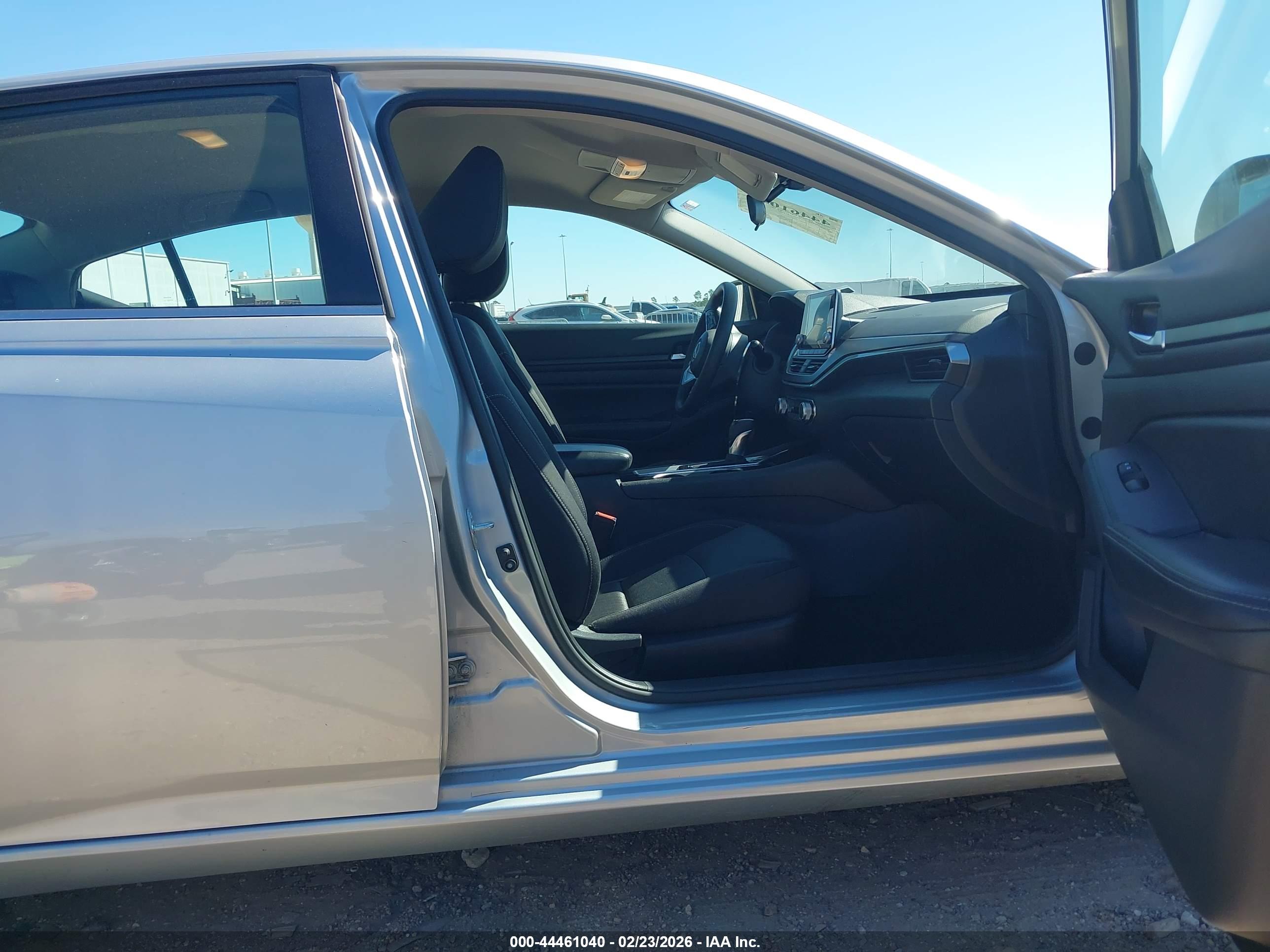 NISSAN ALTIMA image 5