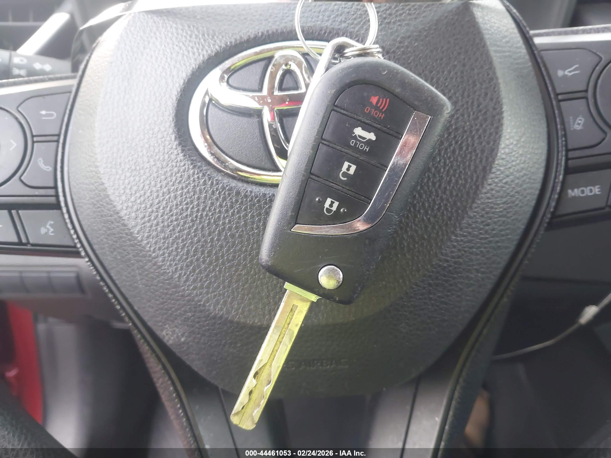 TOYOTA COROLLA image 11
