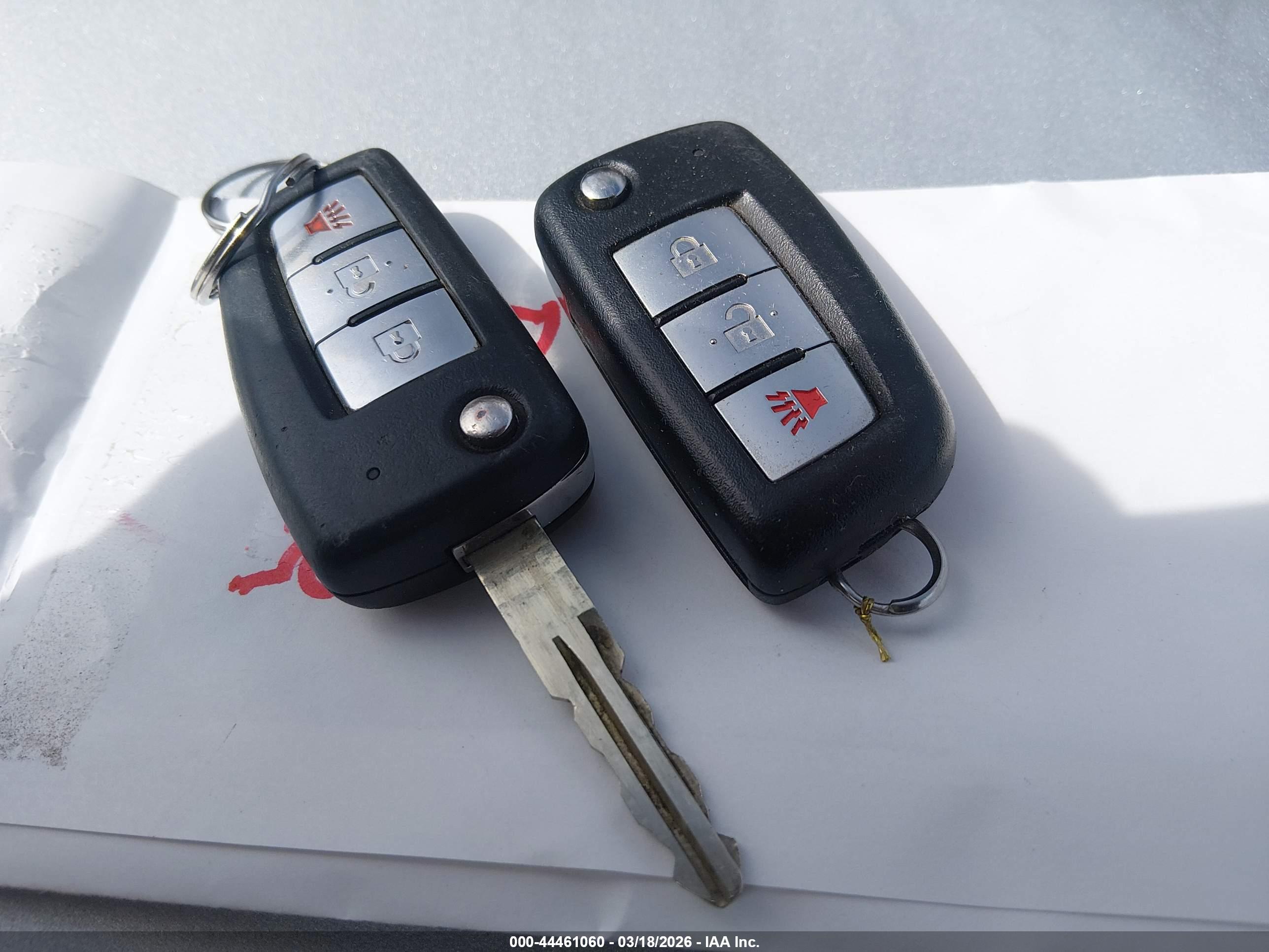 NISSAN ROGUE image 11