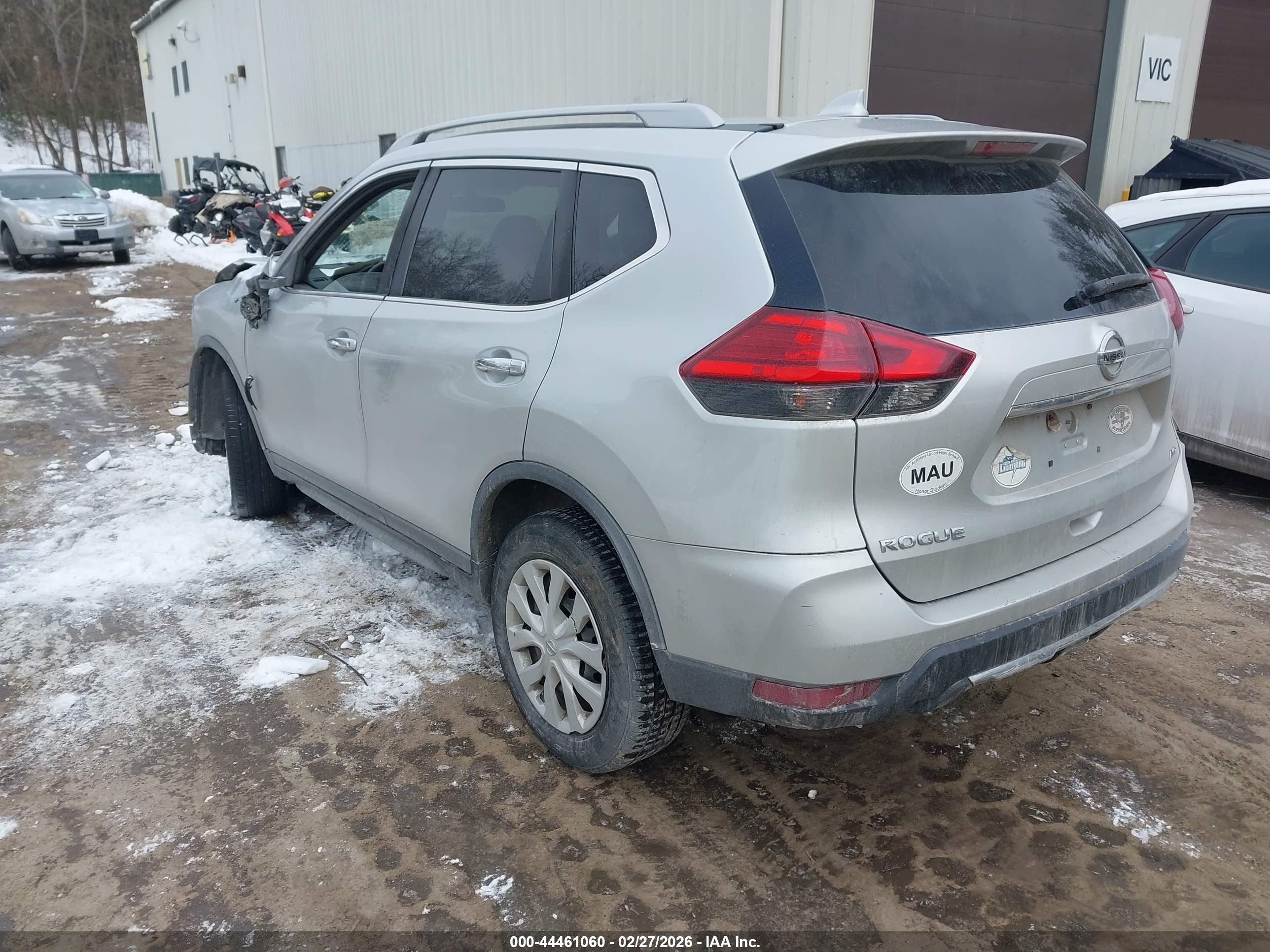 NISSAN ROGUE image 3