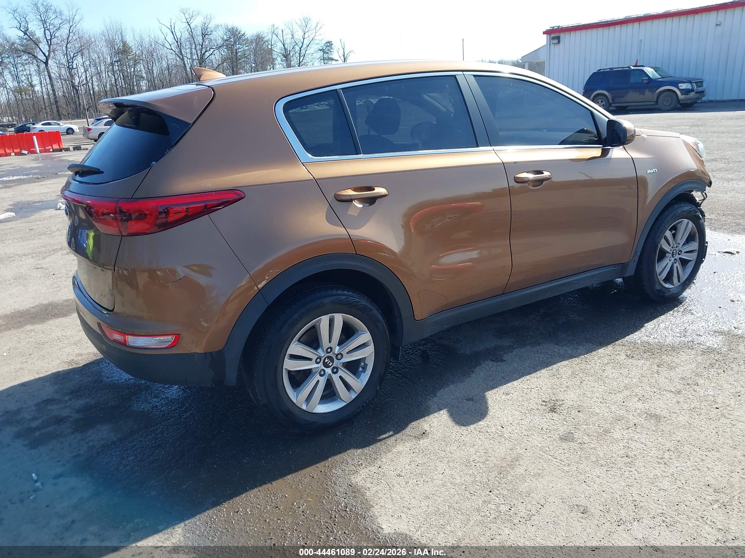 KIA SPORTAGE image 4