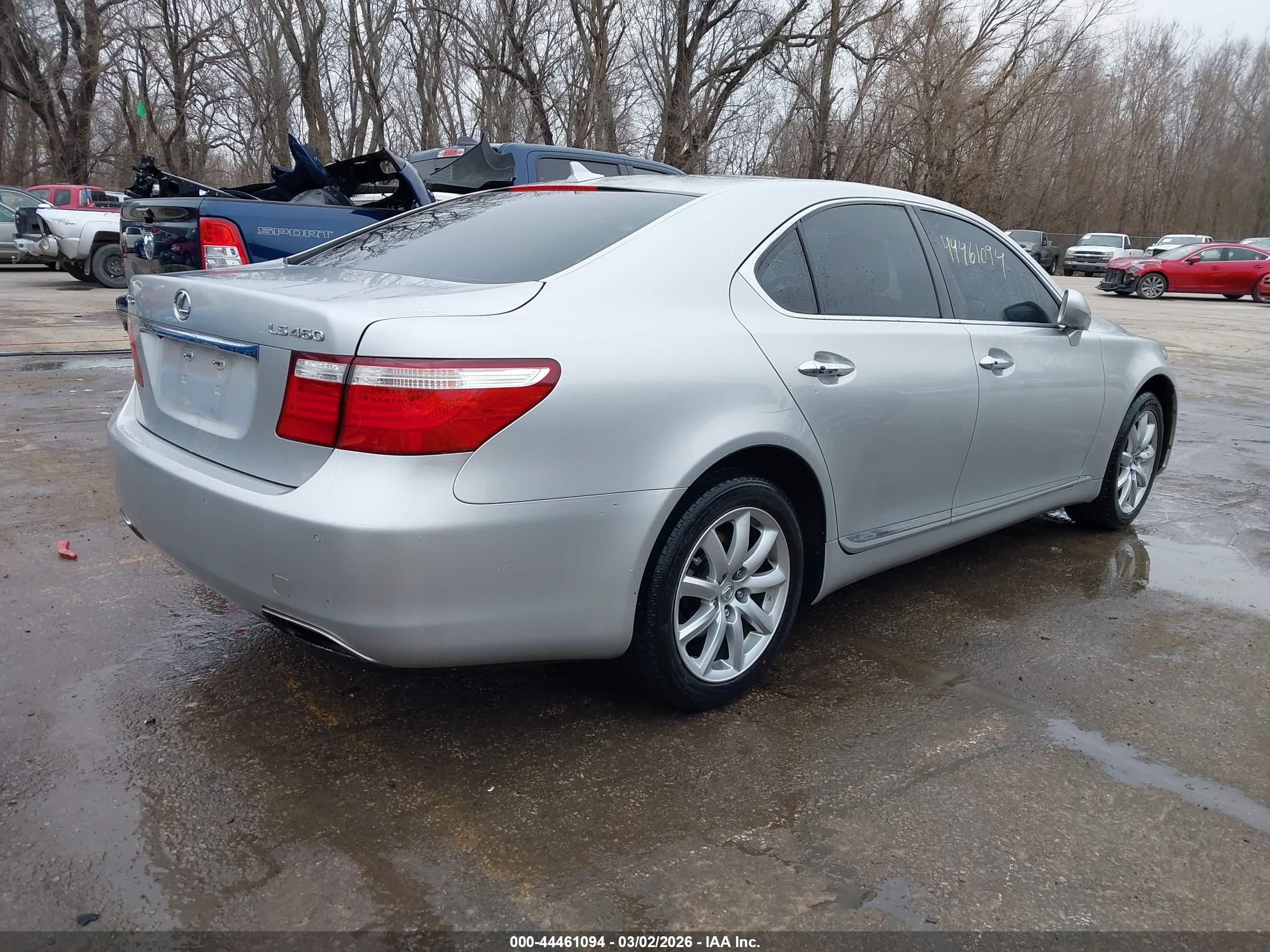 LEXUS LS image 4