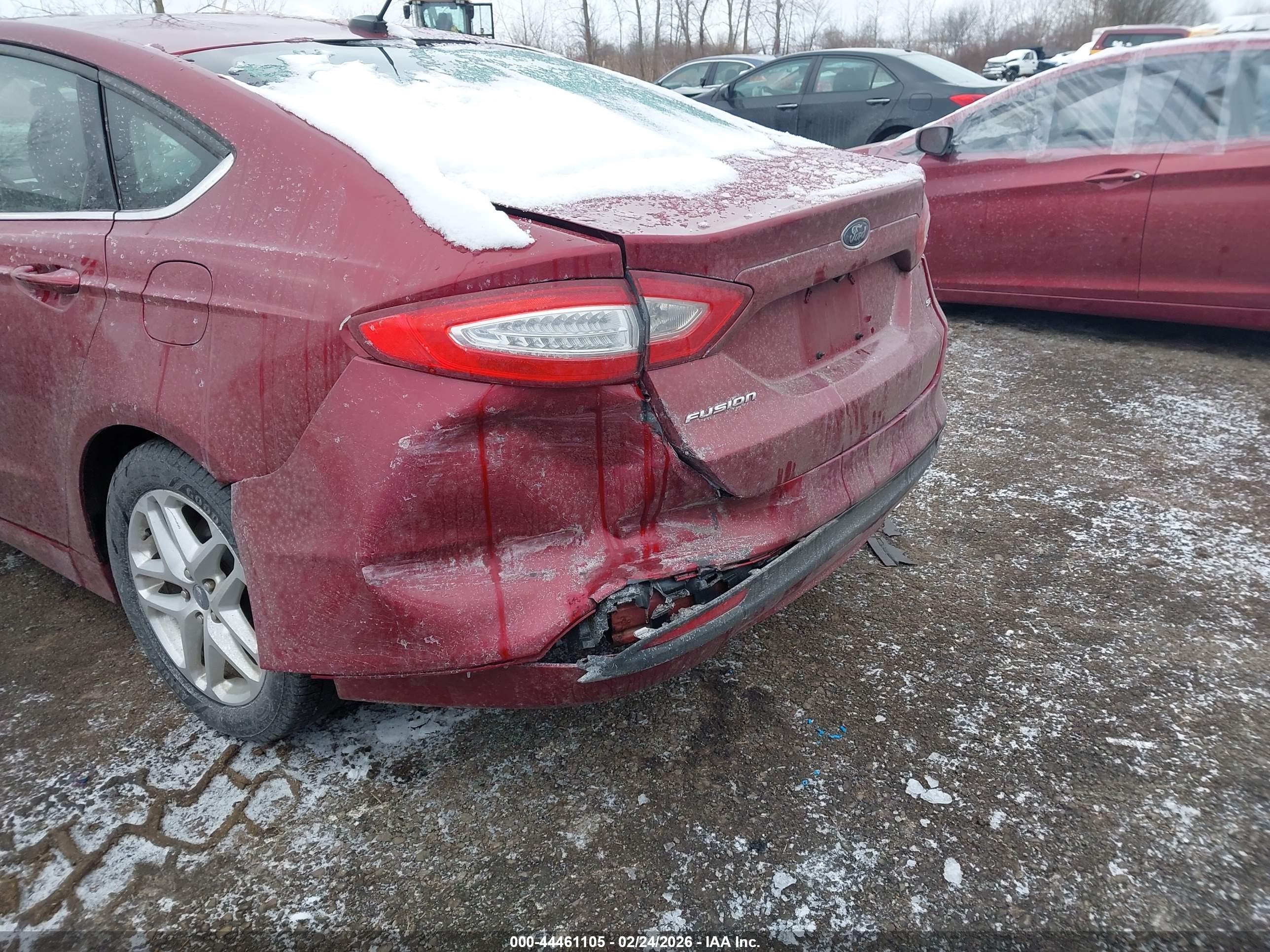 FORD FUSION image 6