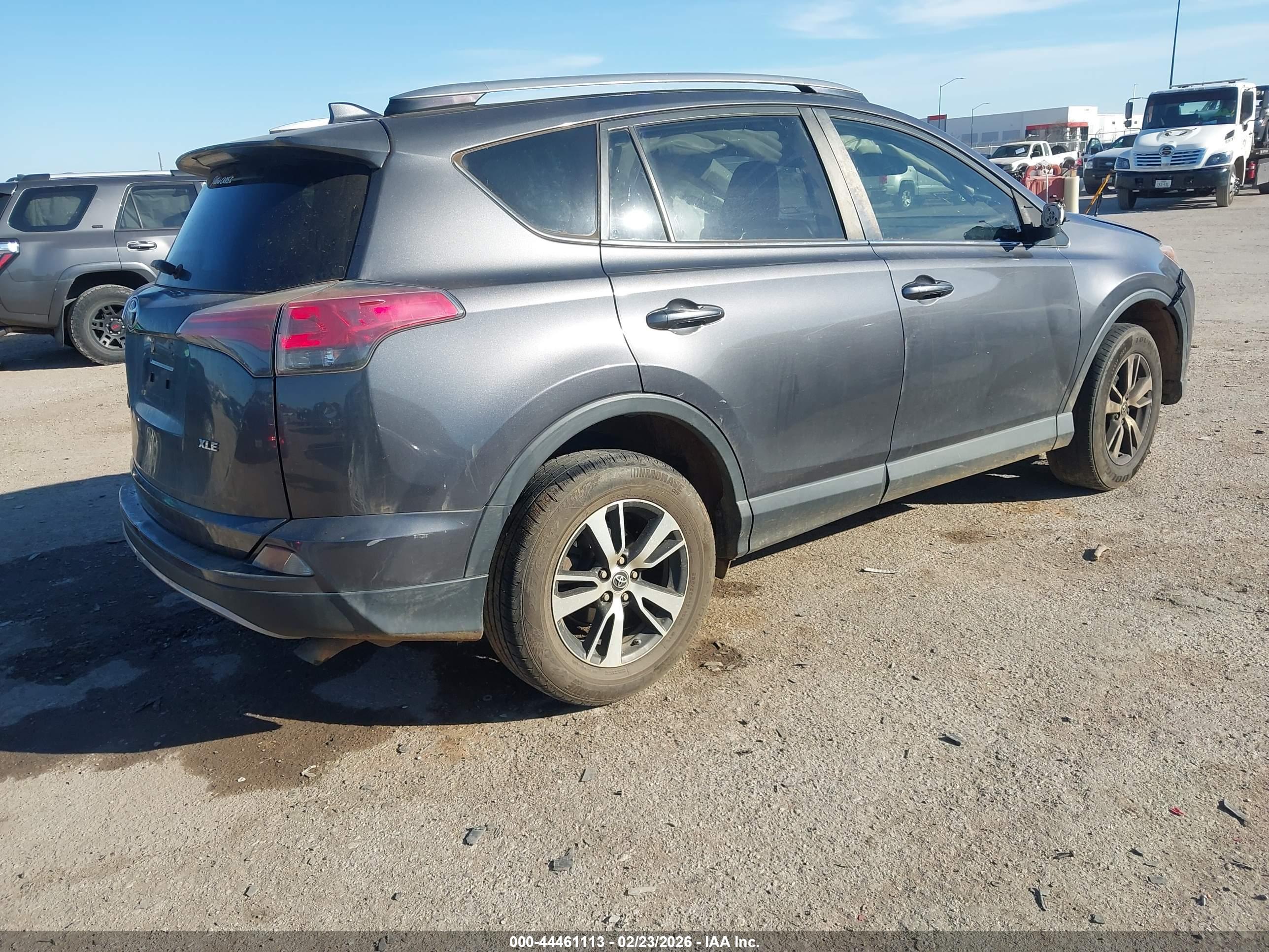 TOYOTA RAV4 image 4