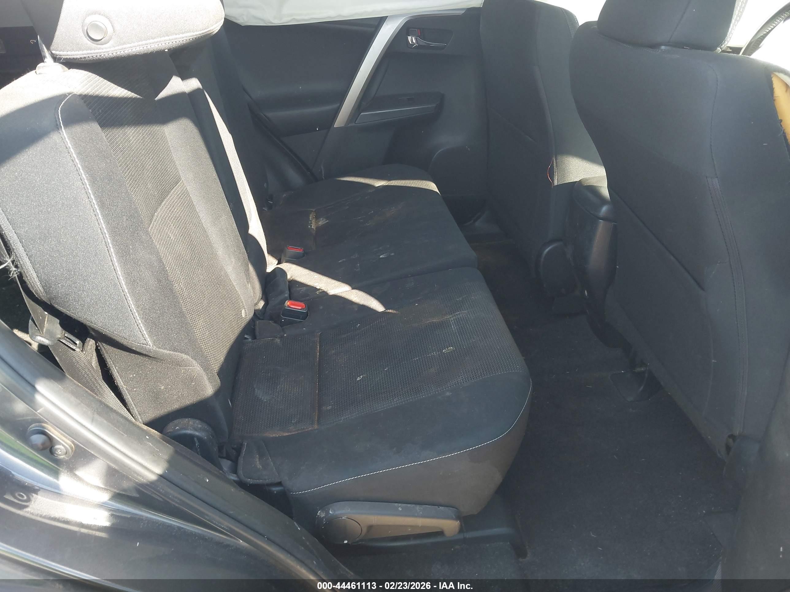TOYOTA RAV4 image 8